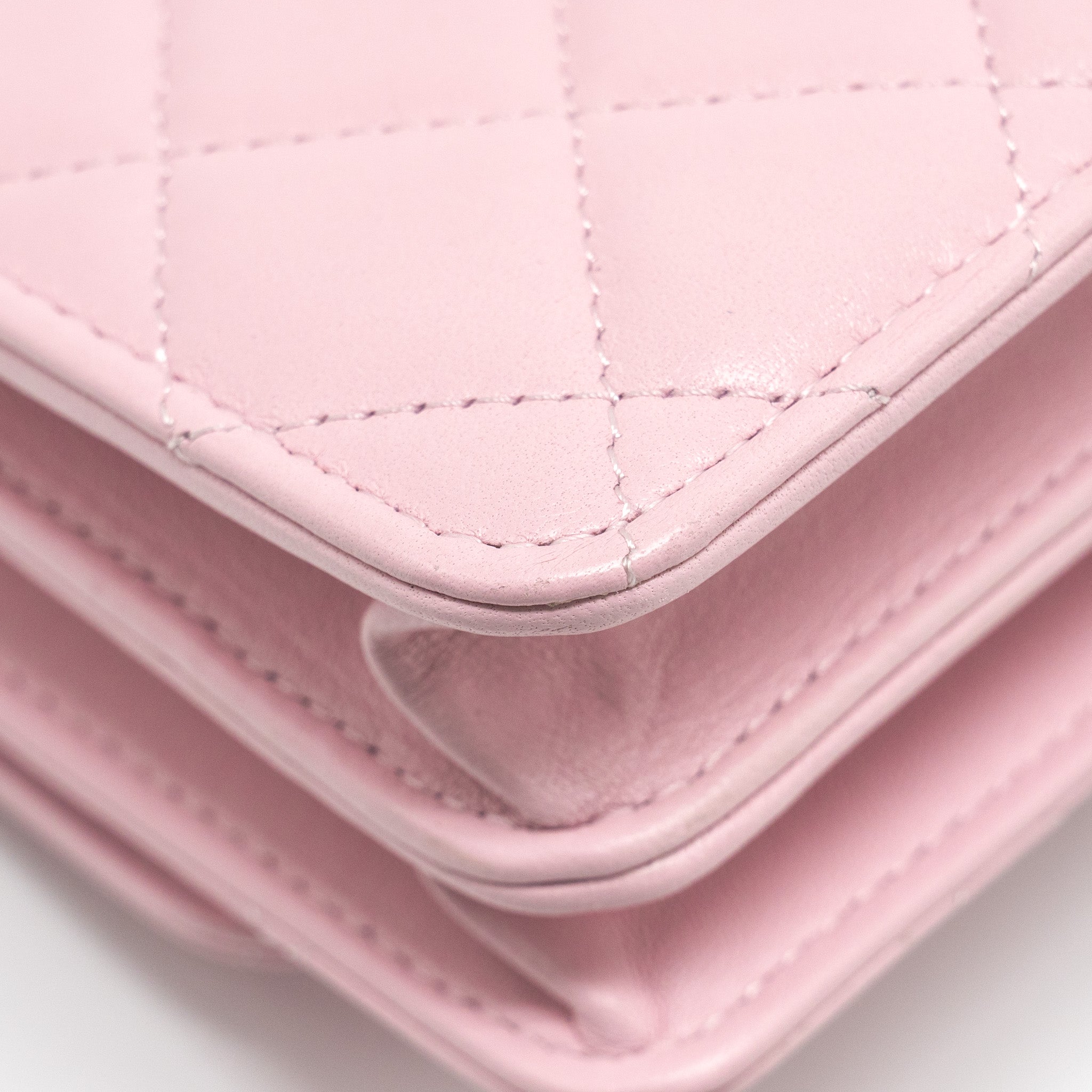 chanel-pearl-detailed-top-handel-wallet-on-chain-lambskin-pink-lghw-microchip