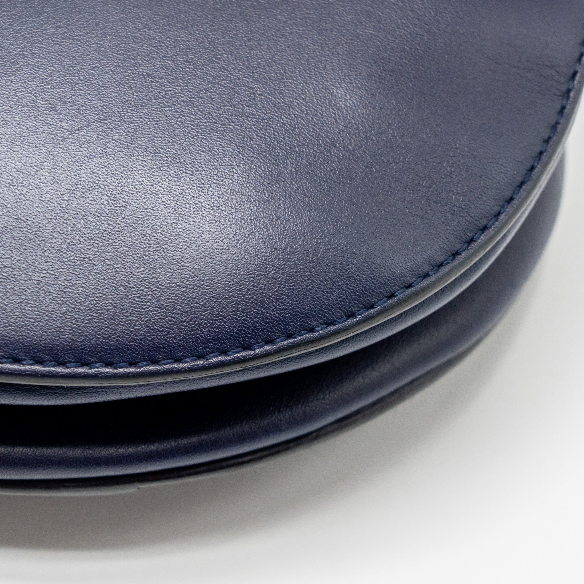 dior-medium-saddle-bag-calfskin-navy-ghw-with-black-oblique-strap