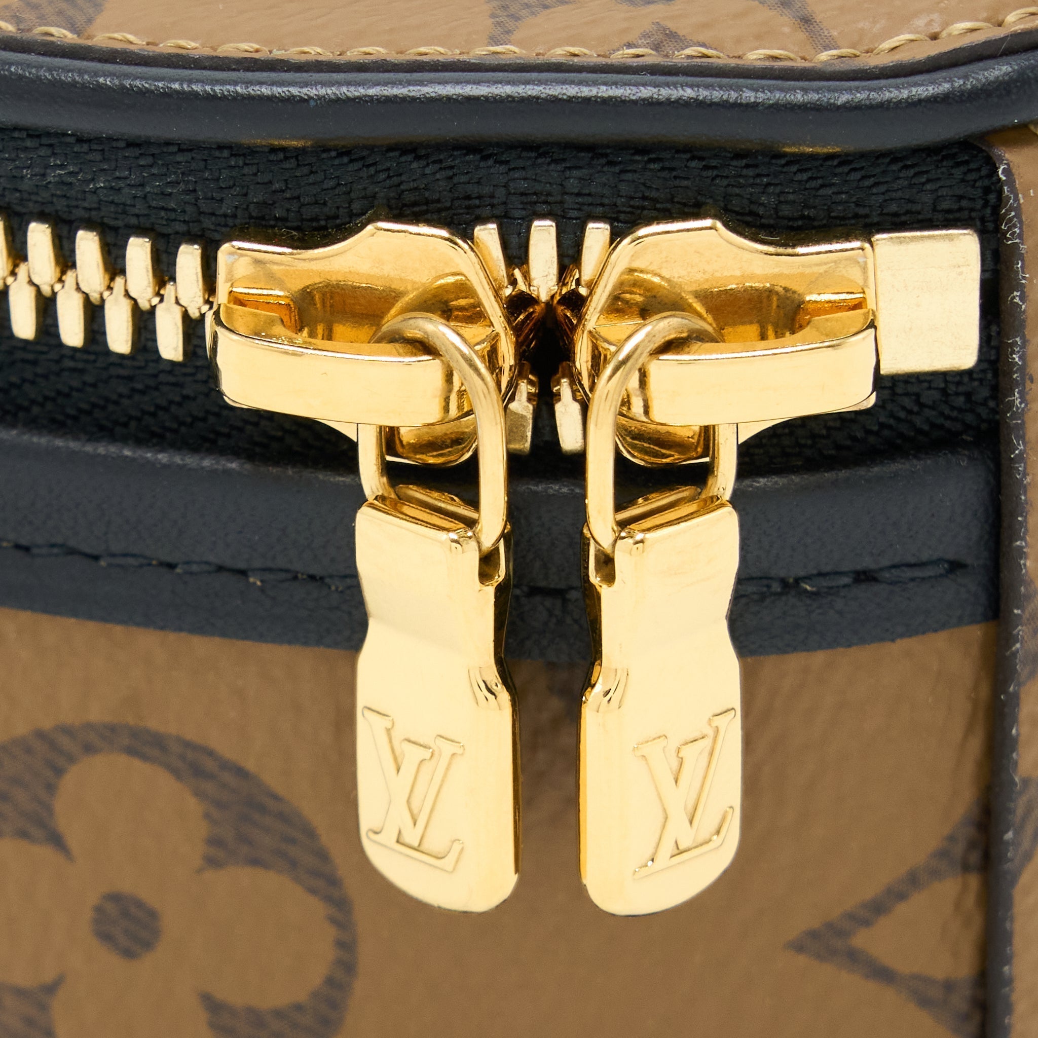 louis-vuitton-mini-boite-chapeau-monogram-reverse-canvas-ghw-1