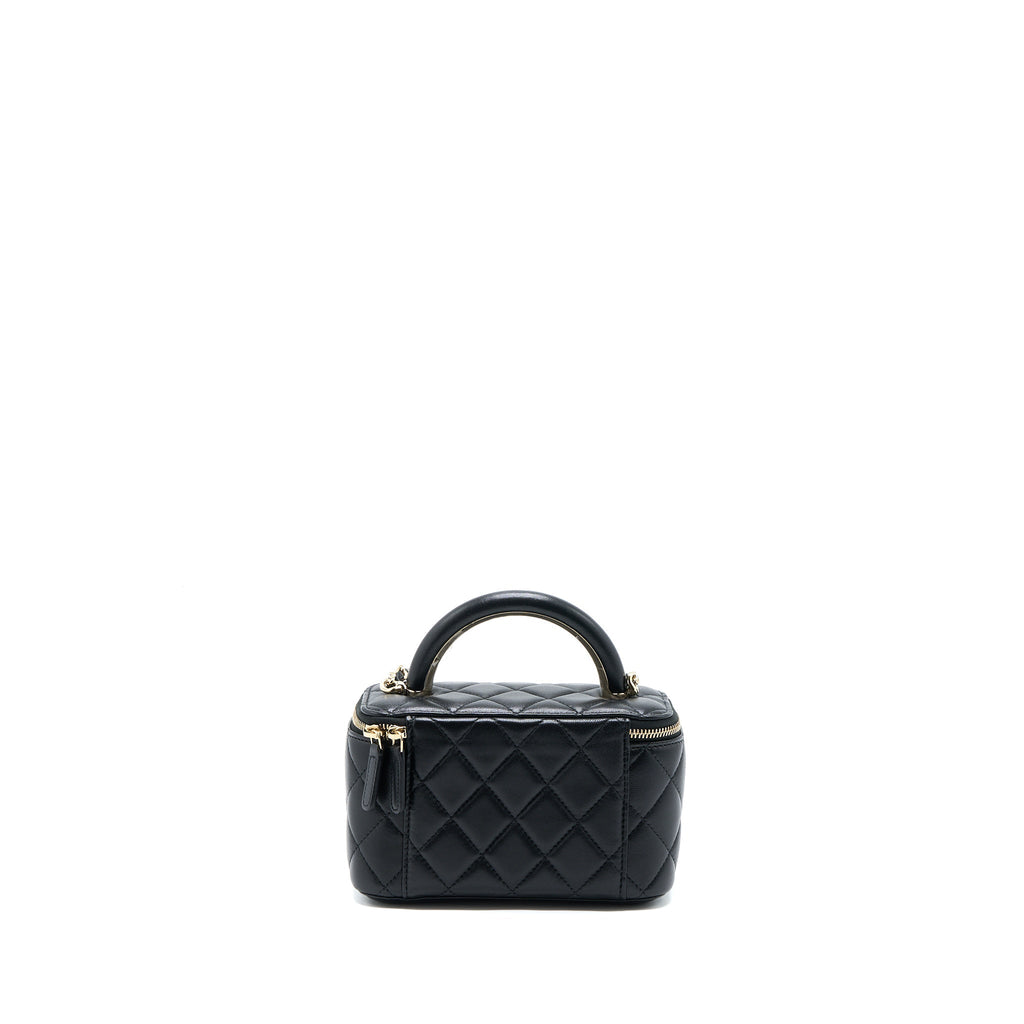 chanel-22a-top-handle-long-vanity-case-lambskin-black-lghw