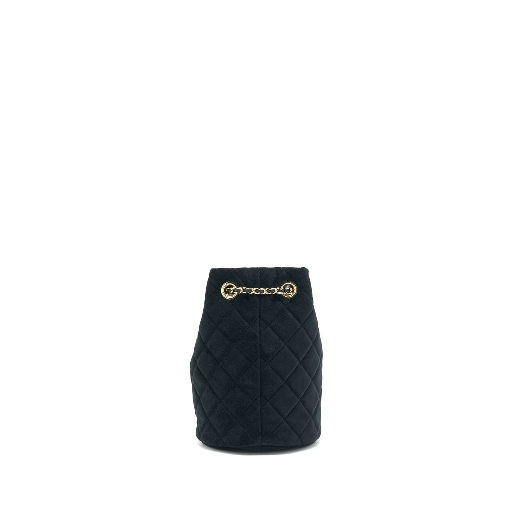 chanel-pearl-crush-on-chain-mini-bucket-with-velvet-black