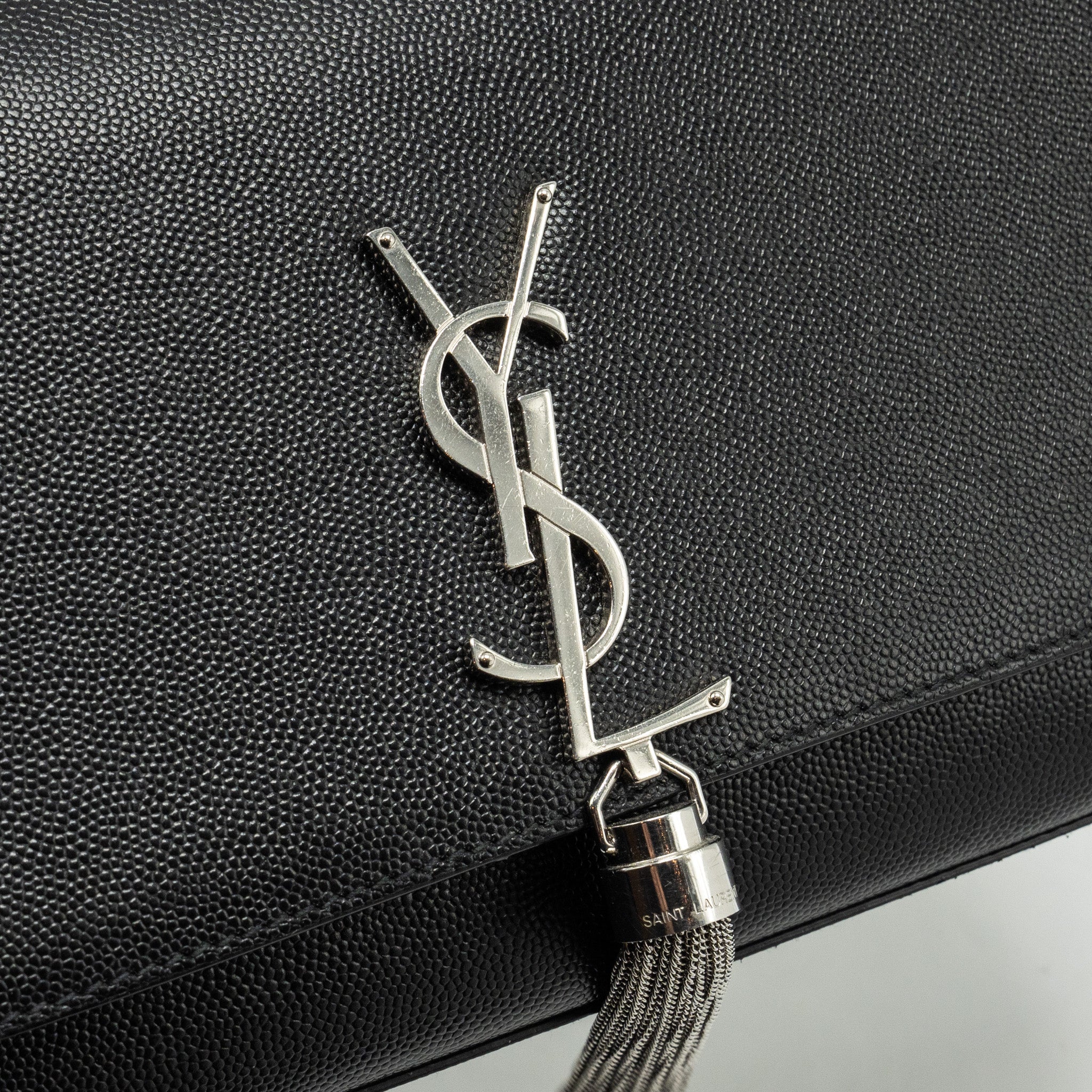 saint-laurent-ysl-kate-medium-chain-bag-with-tassel-calfskin-black-shw