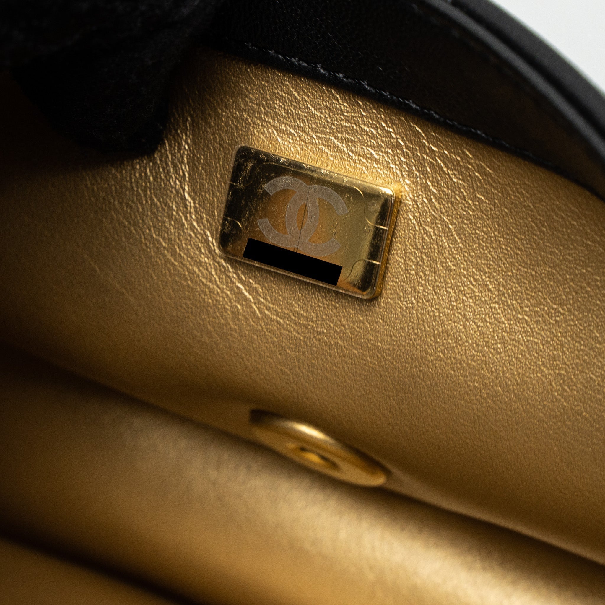 chanel-pearl-crush-mini-rectangular-lambskin-black-brushed-ghw-microchip-1