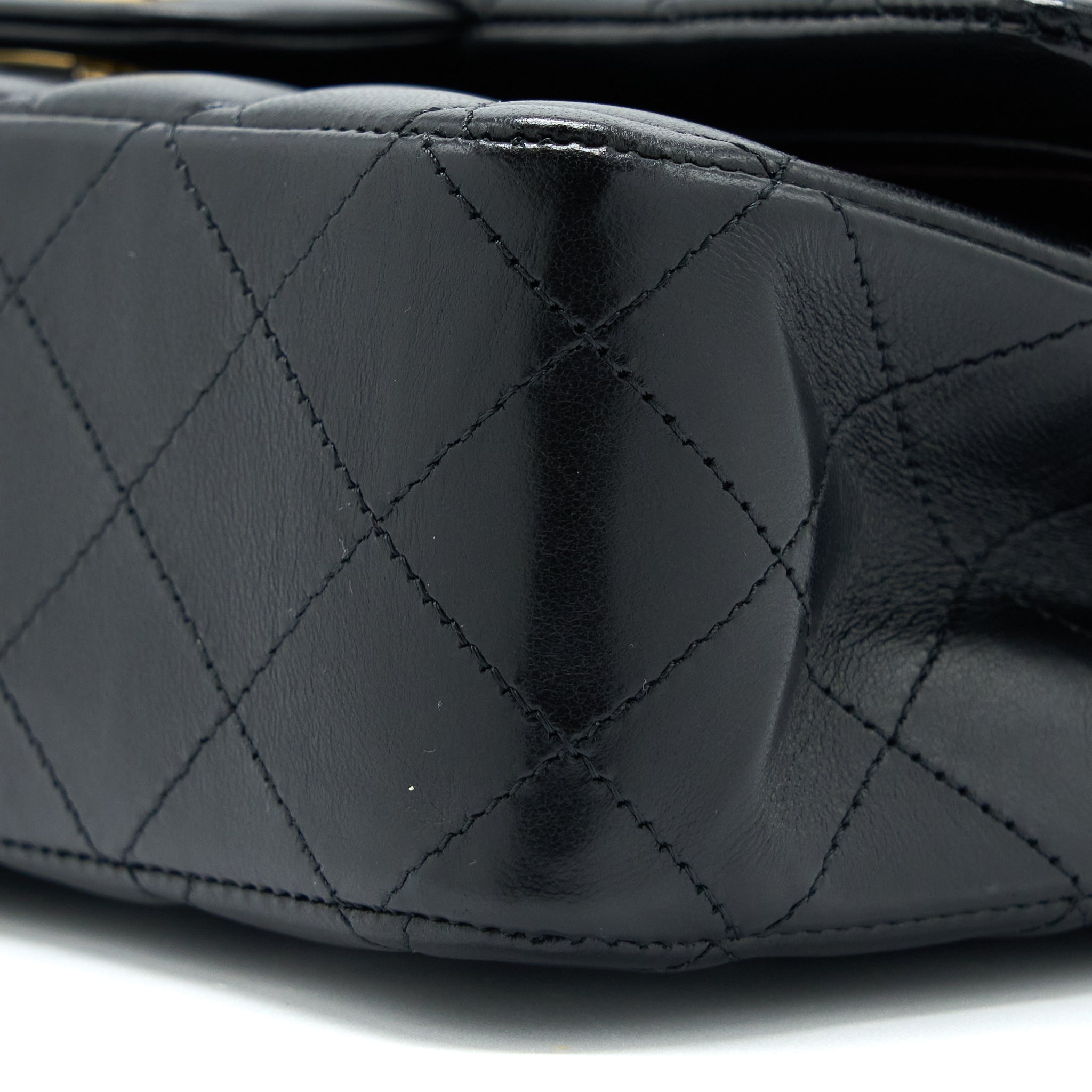 chanel-medium-classic-double-flap-bag-lambskin-black-ghw-1