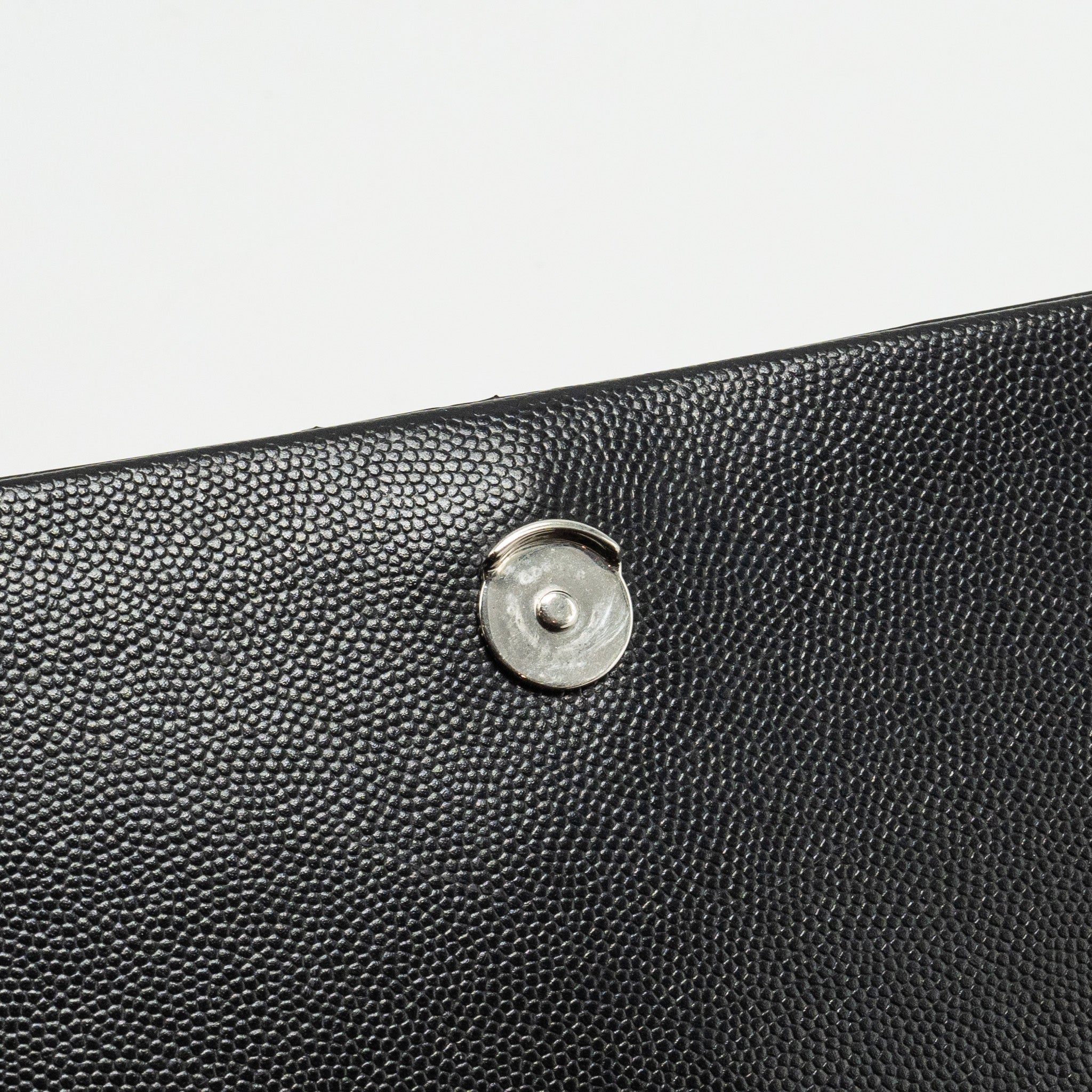 saint-laurent-ysl-kate-medium-chain-bag-with-tassel-calfskin-black-shw