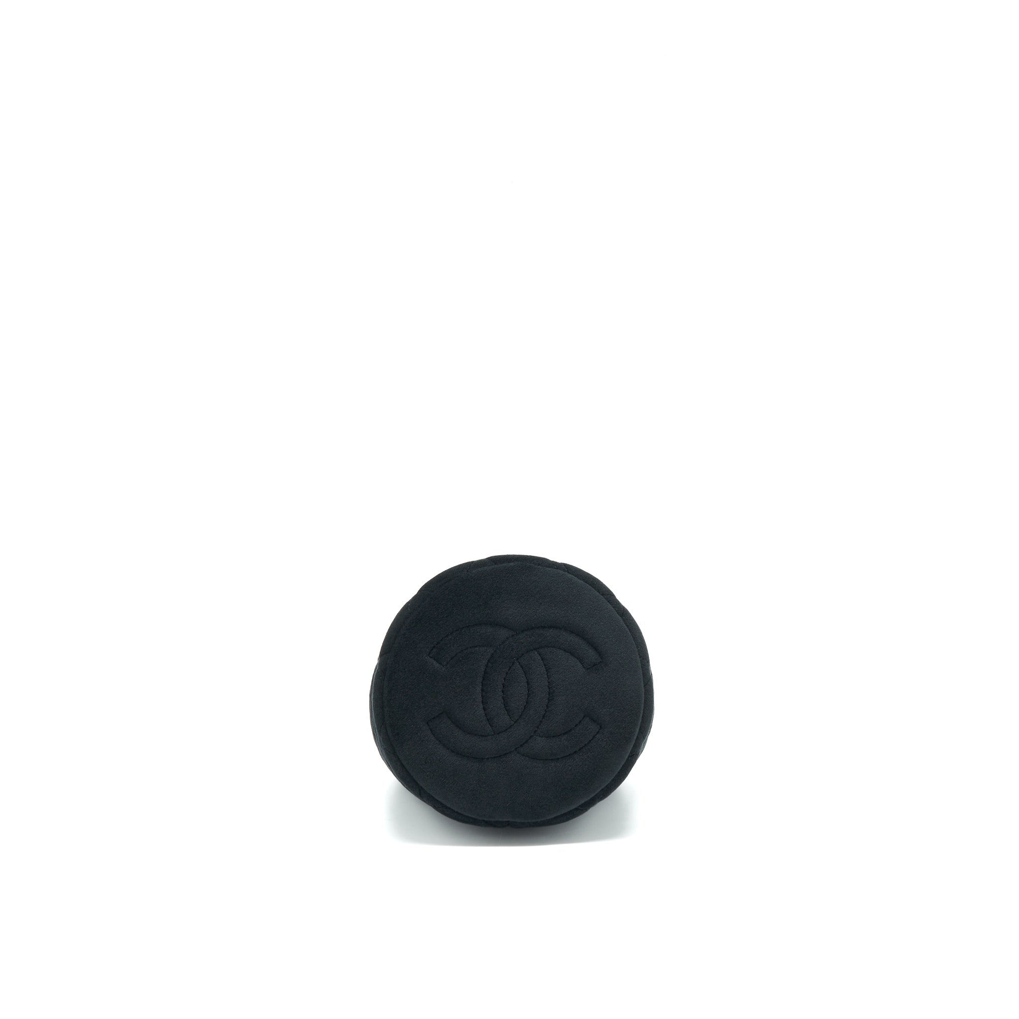 chanel-pearl-crush-on-chain-mini-bucket-with-velvet-black