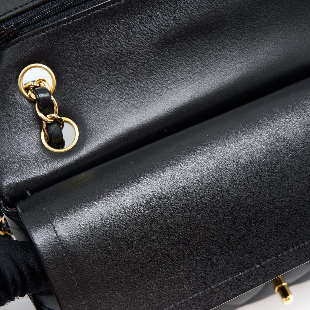 chanel-medium-classic-double-flap-bag-lambskin-black-ghw-1