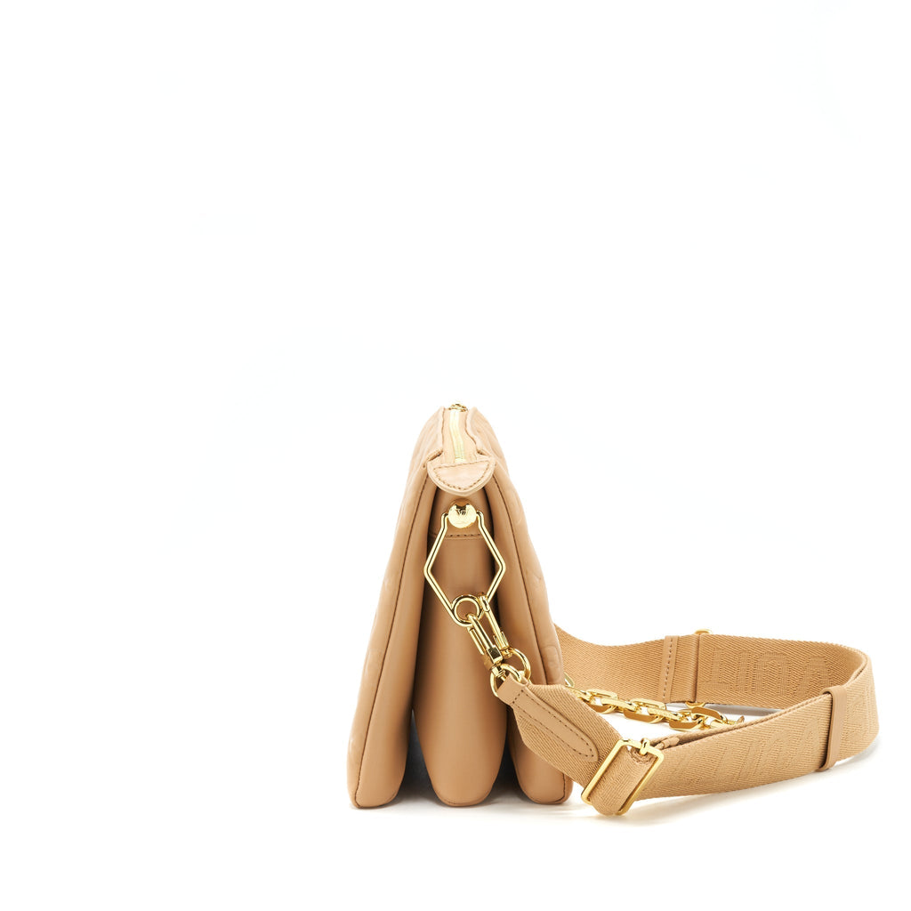 louis-vuitton-coussin-pm-camel