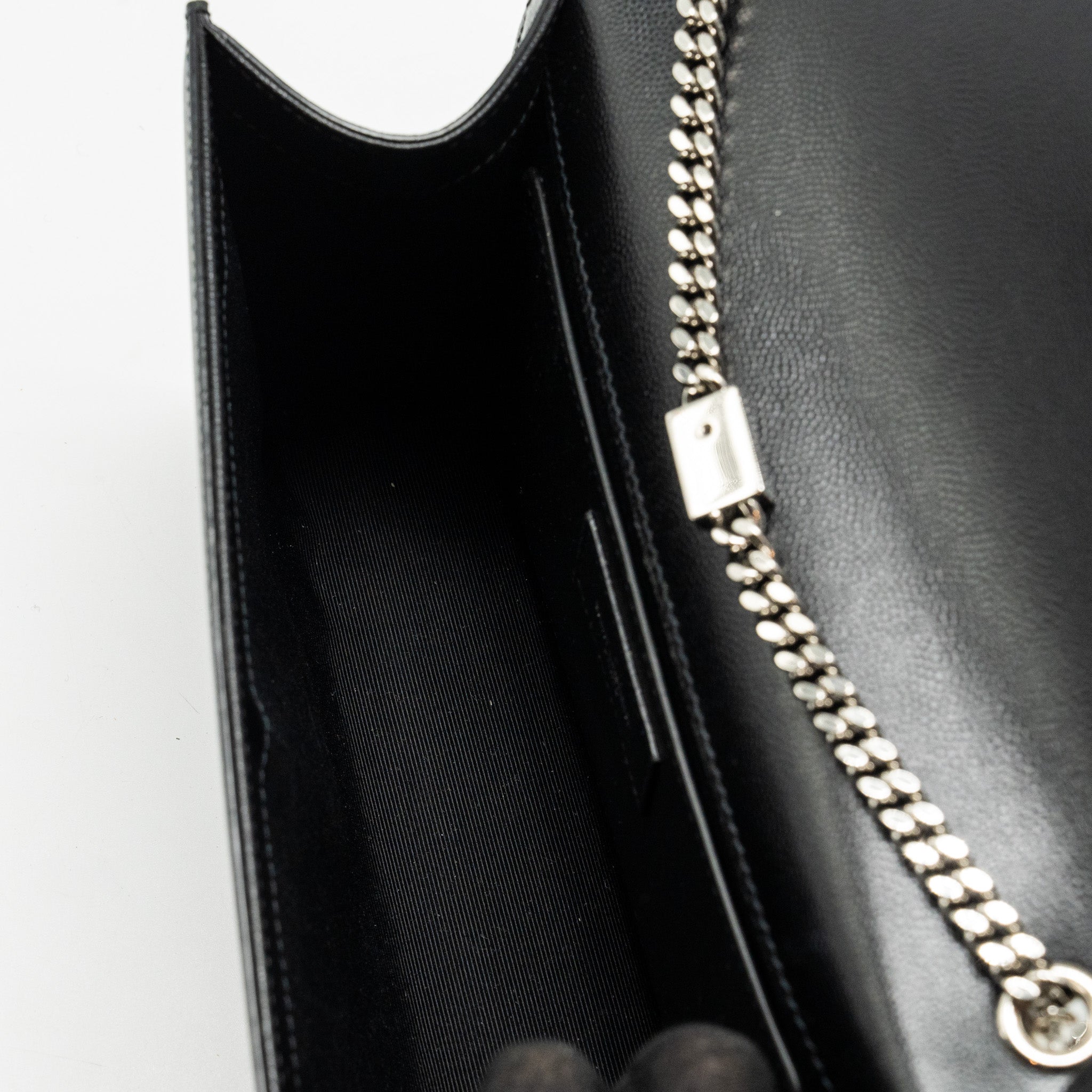 saint-laurent-ysl-kate-medium-chain-bag-with-tassel-calfskin-black-shw