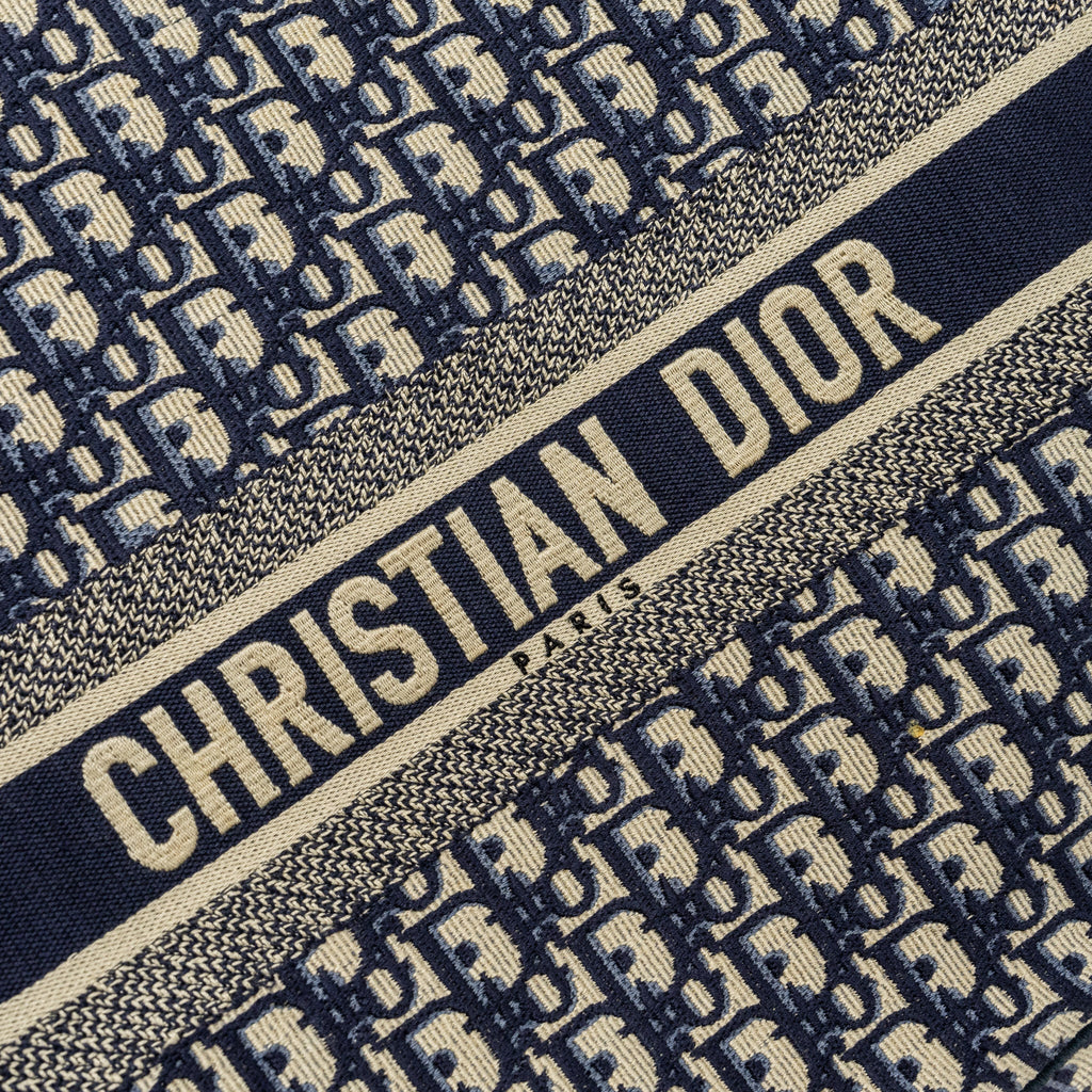 dior-large-book-tote-blue-oblique-embroidery-copy