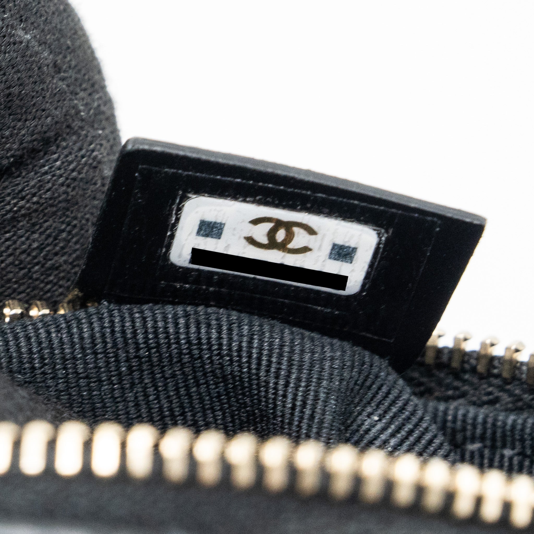 chanel-23c-round-clutch-lambskin-black-ghw-microchip