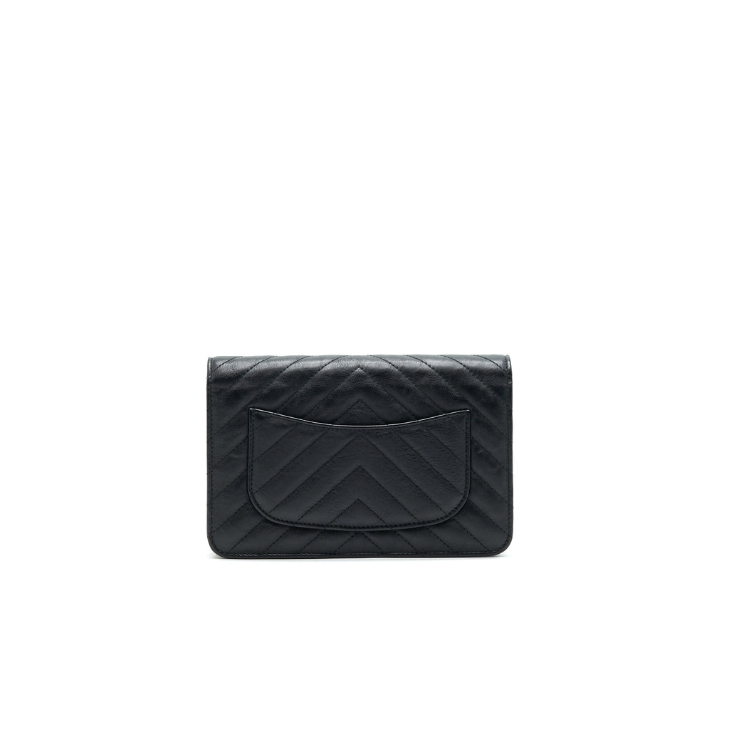 chanel-chevron-wallet-on-chain-black-ghw-calfskin