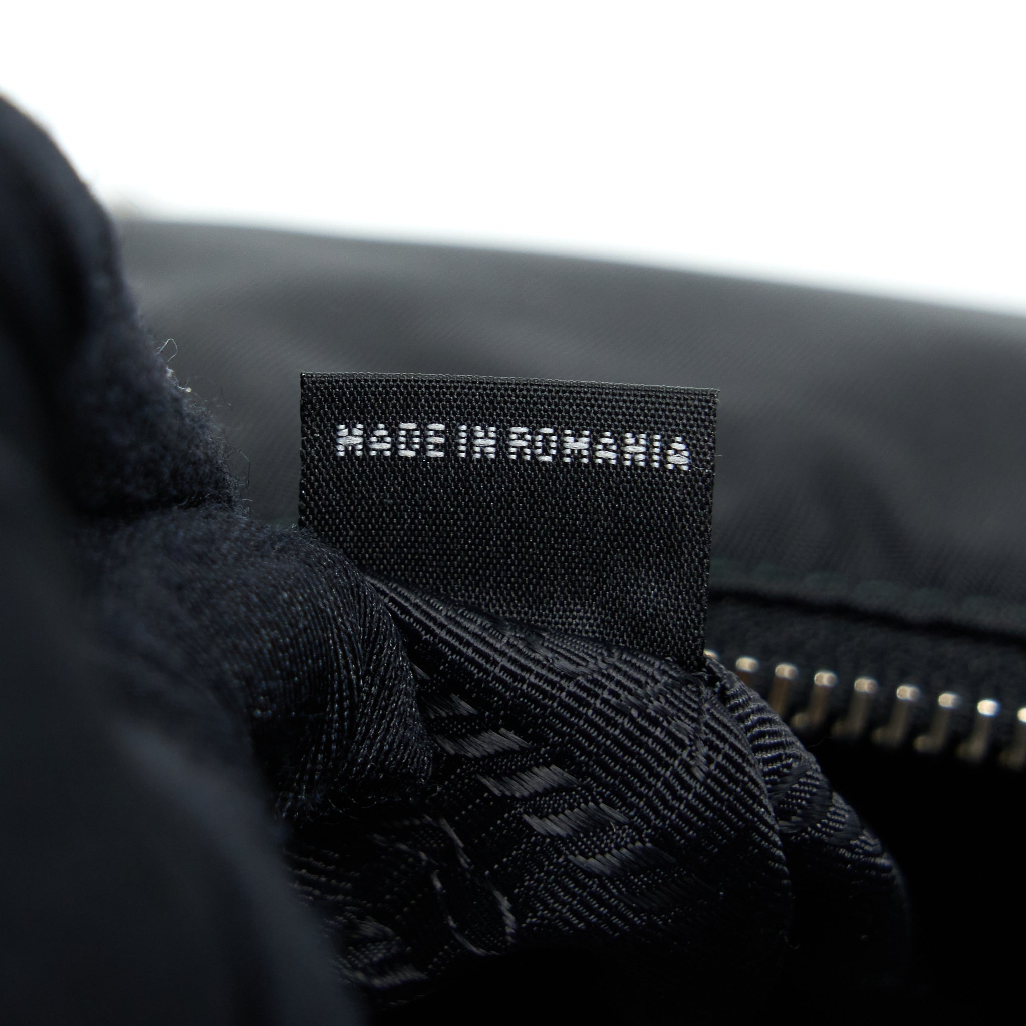 prada-reedition-2005-black-shw-2