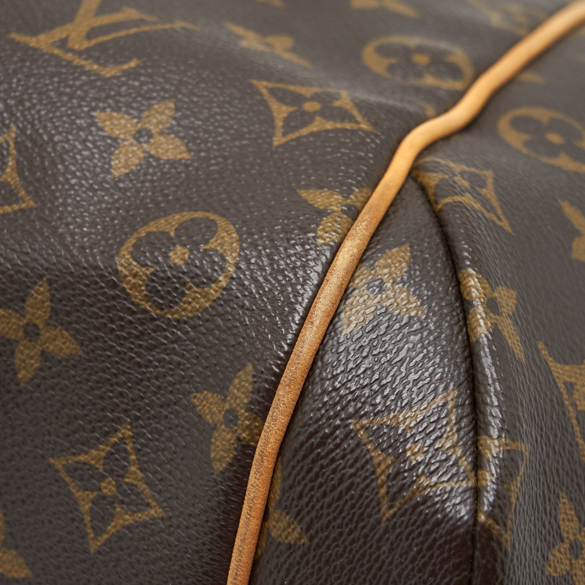 louis-vuitton-tote-bag-monogram-canvas-ghw
