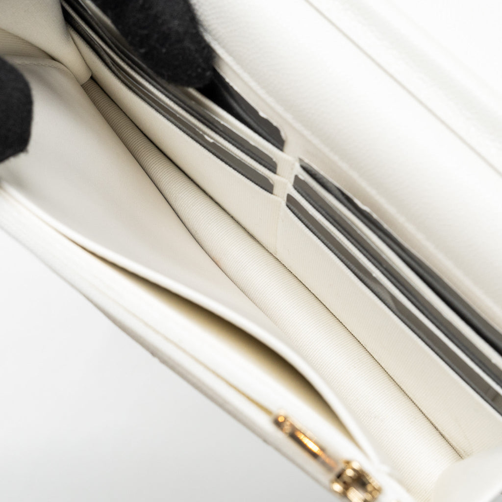 copy-of-chanel-detail-crystal-cc-logo-wallet-on-chain-caviar-white-lghwmicrochip