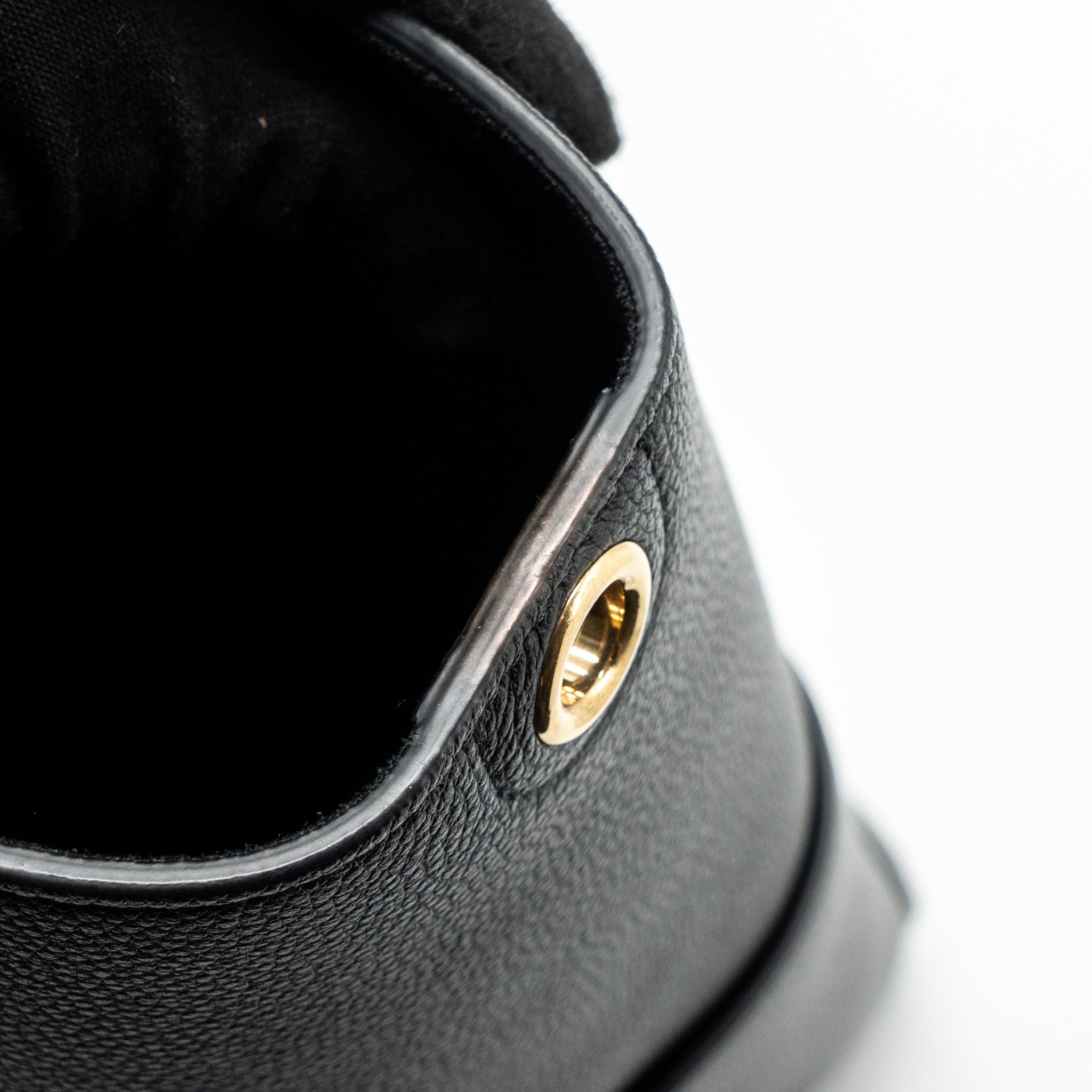 celine-sangle-bucket-bag-grained-calfskin-black-ghw