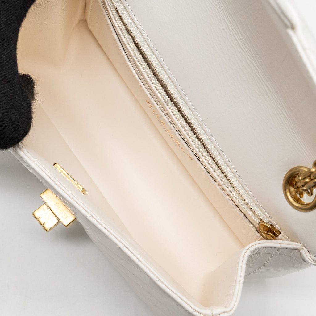 chanel-mini-chevron-2-55-reissue-flap-bag-calfskin-white-ghw-microchip