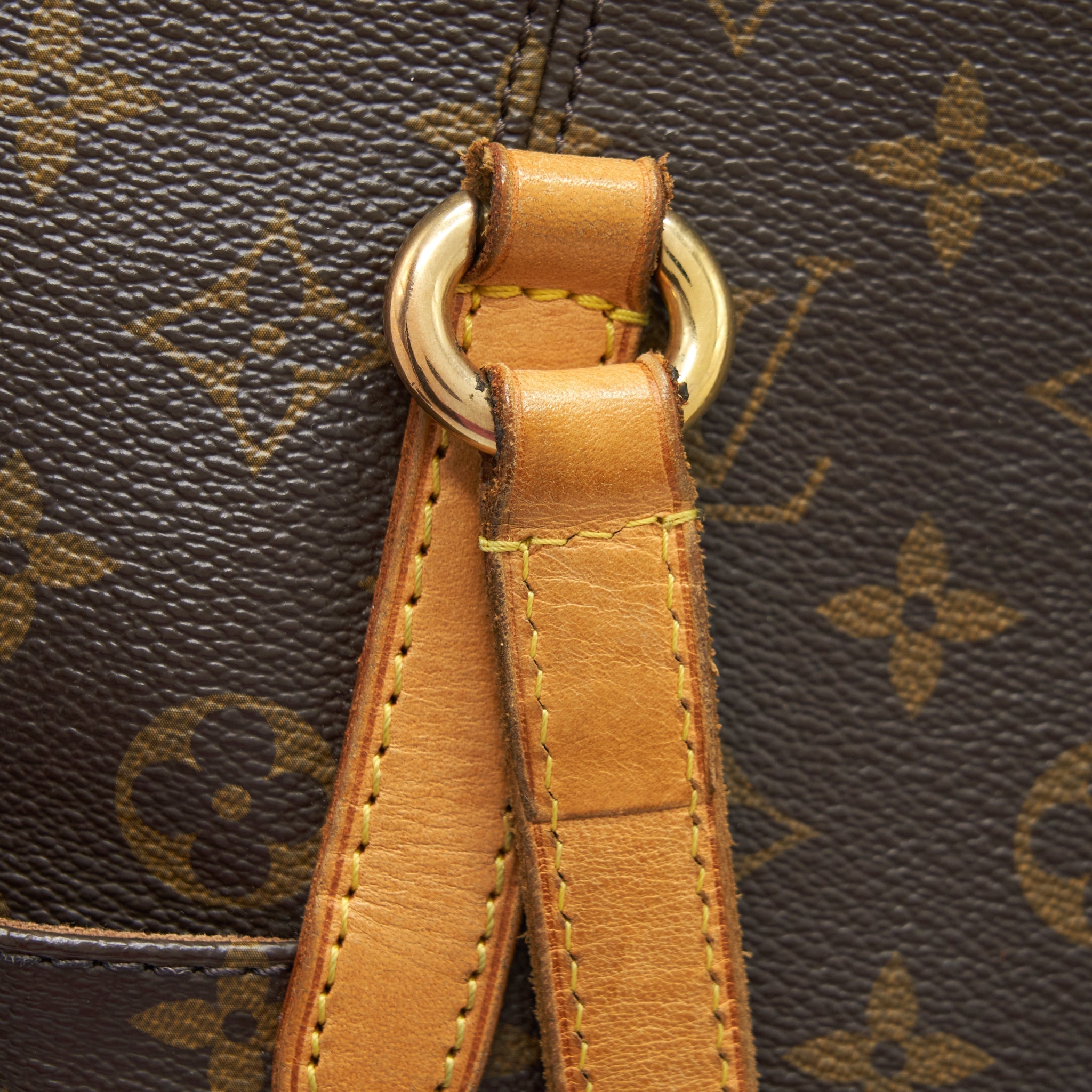 louis-vuitton-tote-bag-monogram-canvas-ghw