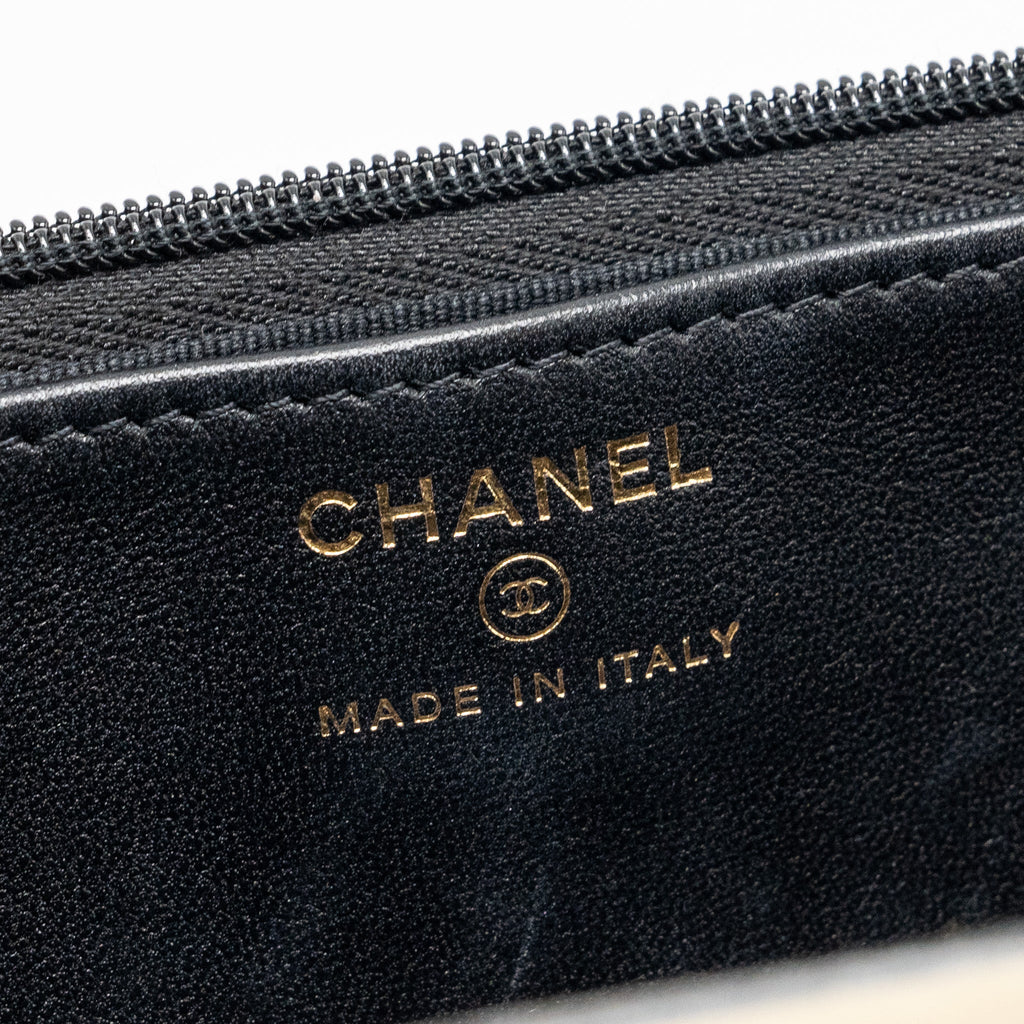 chanel-leather-top-handle-wallet-on-chain-lambskin-black-lghw-microchip-1