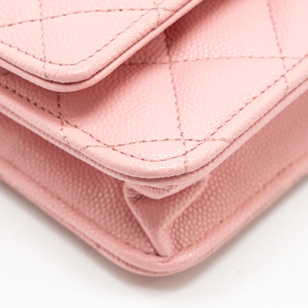 chanel-classic-wallet-on-chain-caviar-pink-lghw-microchip