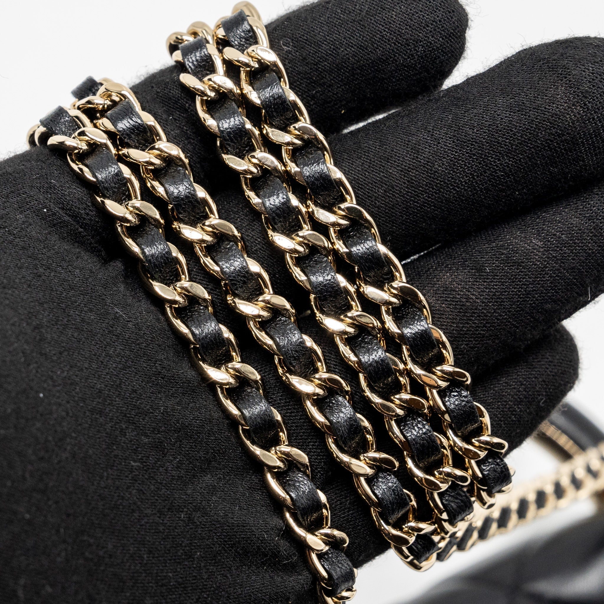 chanel-leather-top-handle-wallet-on-chain-lambskin-black-lghw-microchip-1