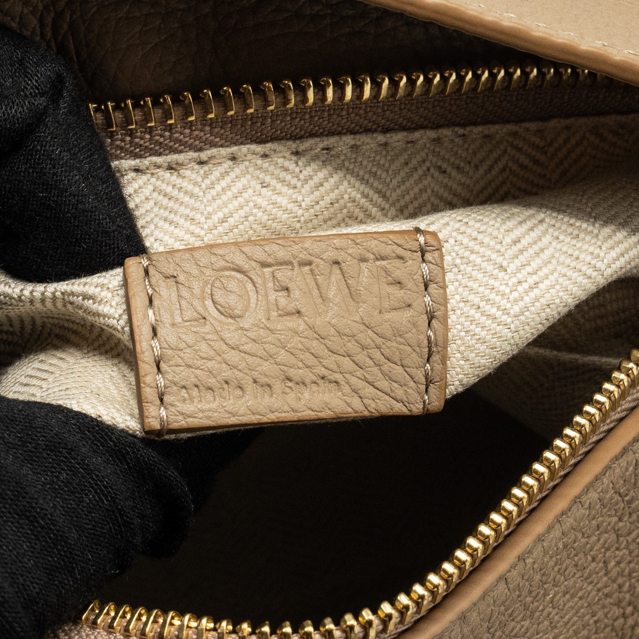 loewe-small-puzzle-bag-grained-calfskin-sand-ghw