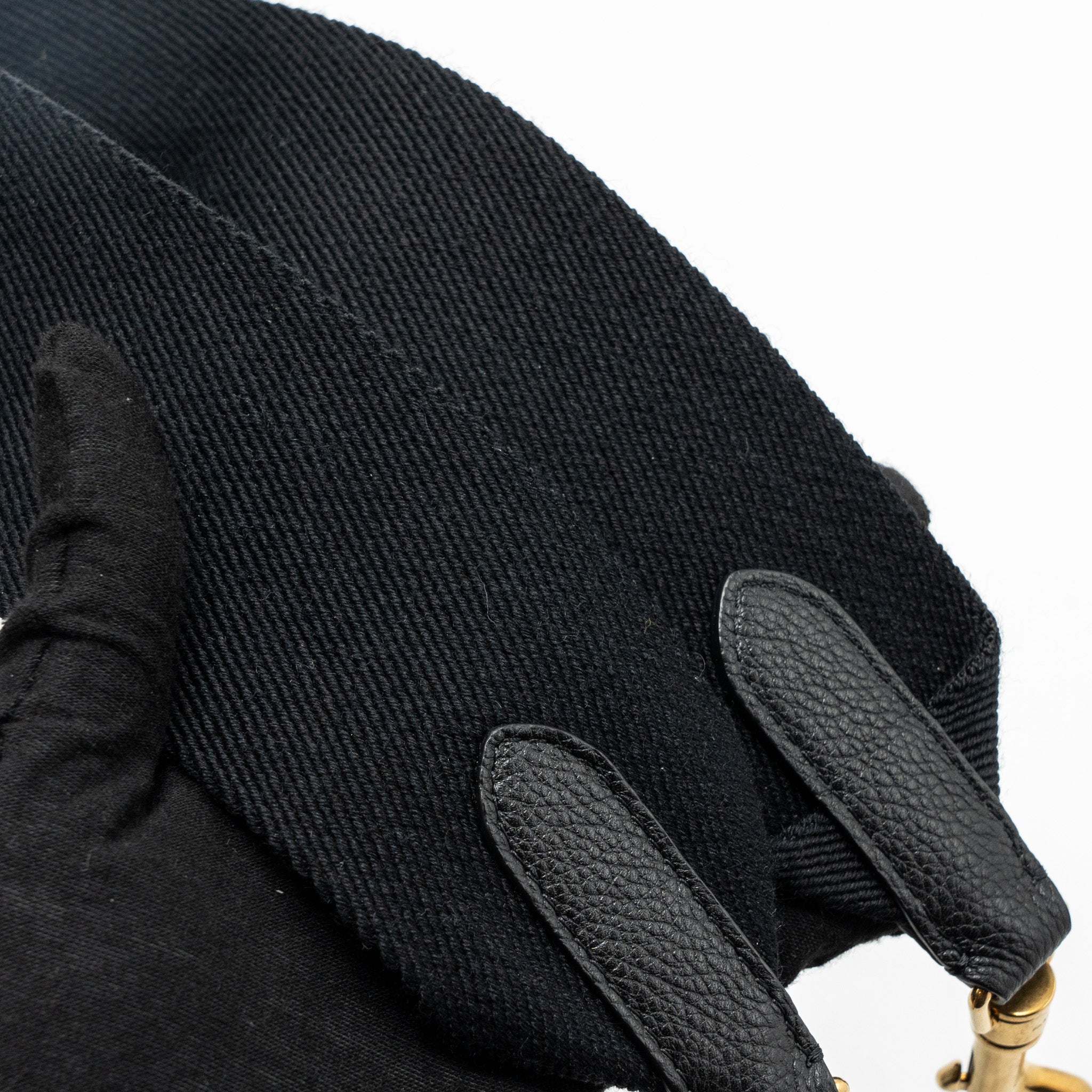 celine-sangle-bucket-bag-grained-calfskin-black-ghw