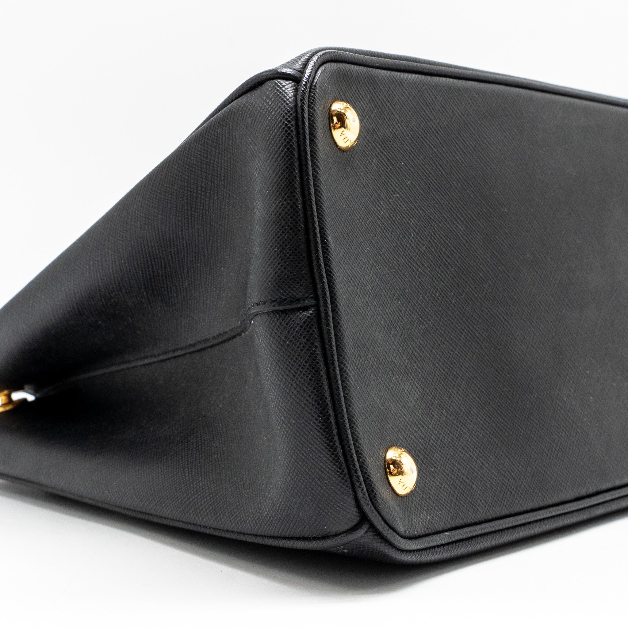 prada-large-saffiano-tote-bag-galleria-saffiano-leather-black-ghw