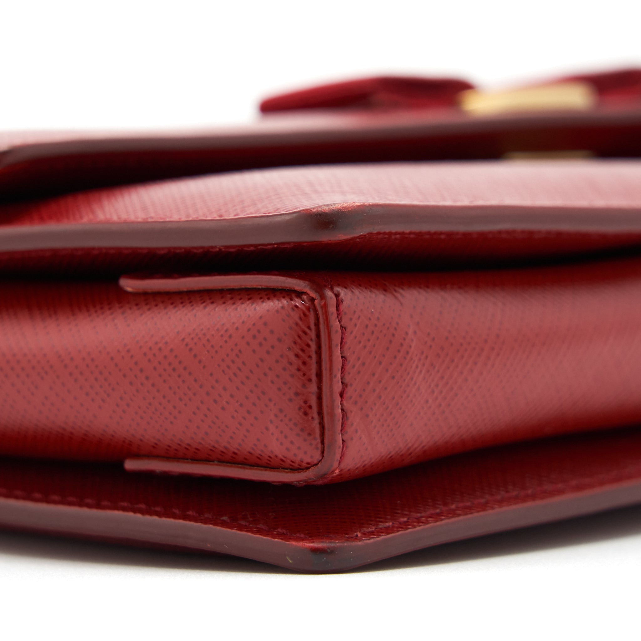 salvatore-ferragamo-ginny-saffiano-shoulder-bag-calfskin-red-ghw