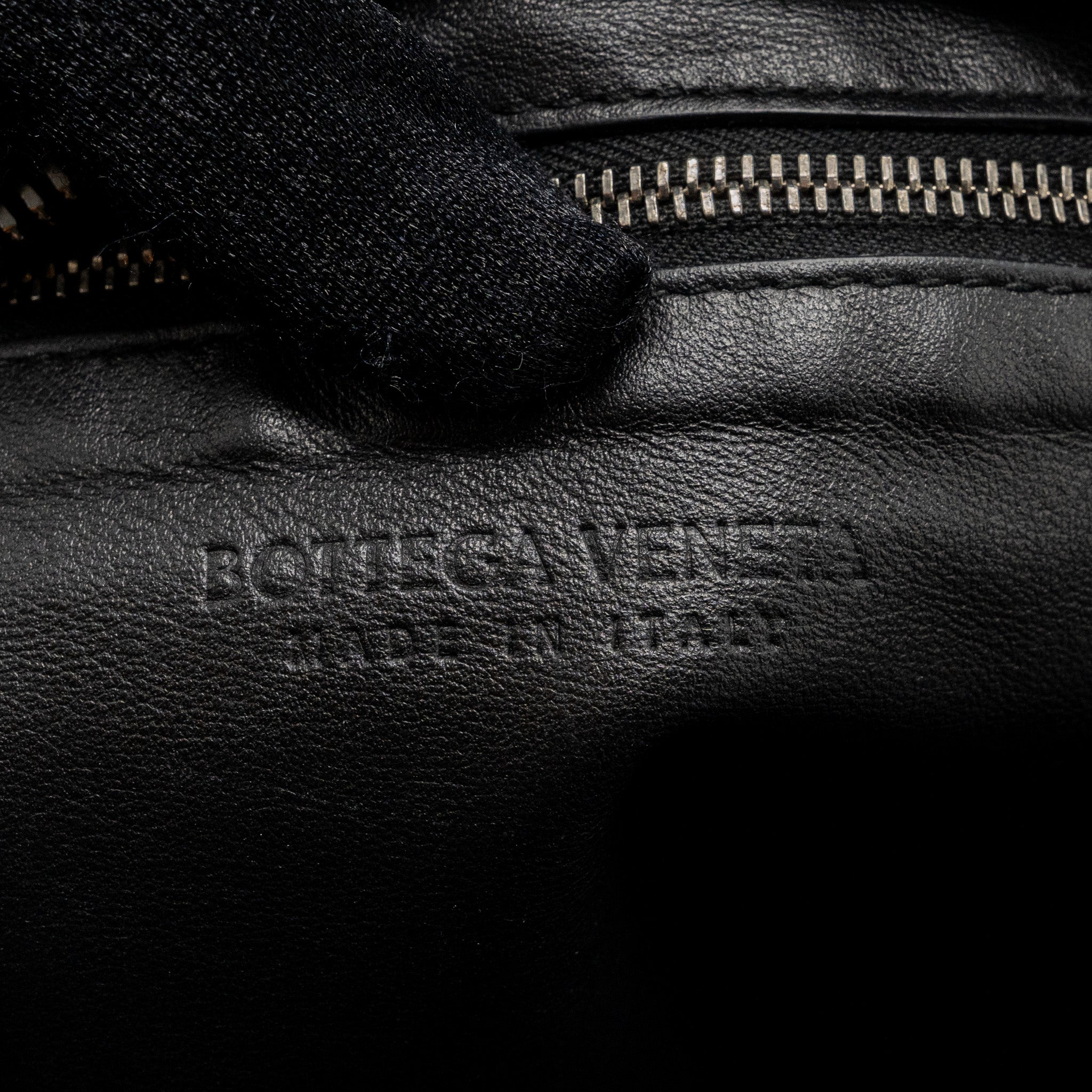 bottega-veneta-small-jodie-lambskin-black-shw