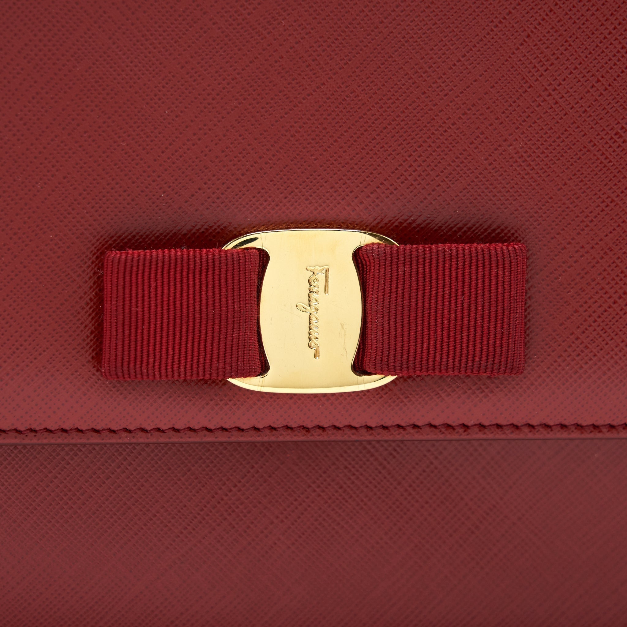 salvatore-ferragamo-ginny-saffiano-shoulder-bag-calfskin-red-ghw