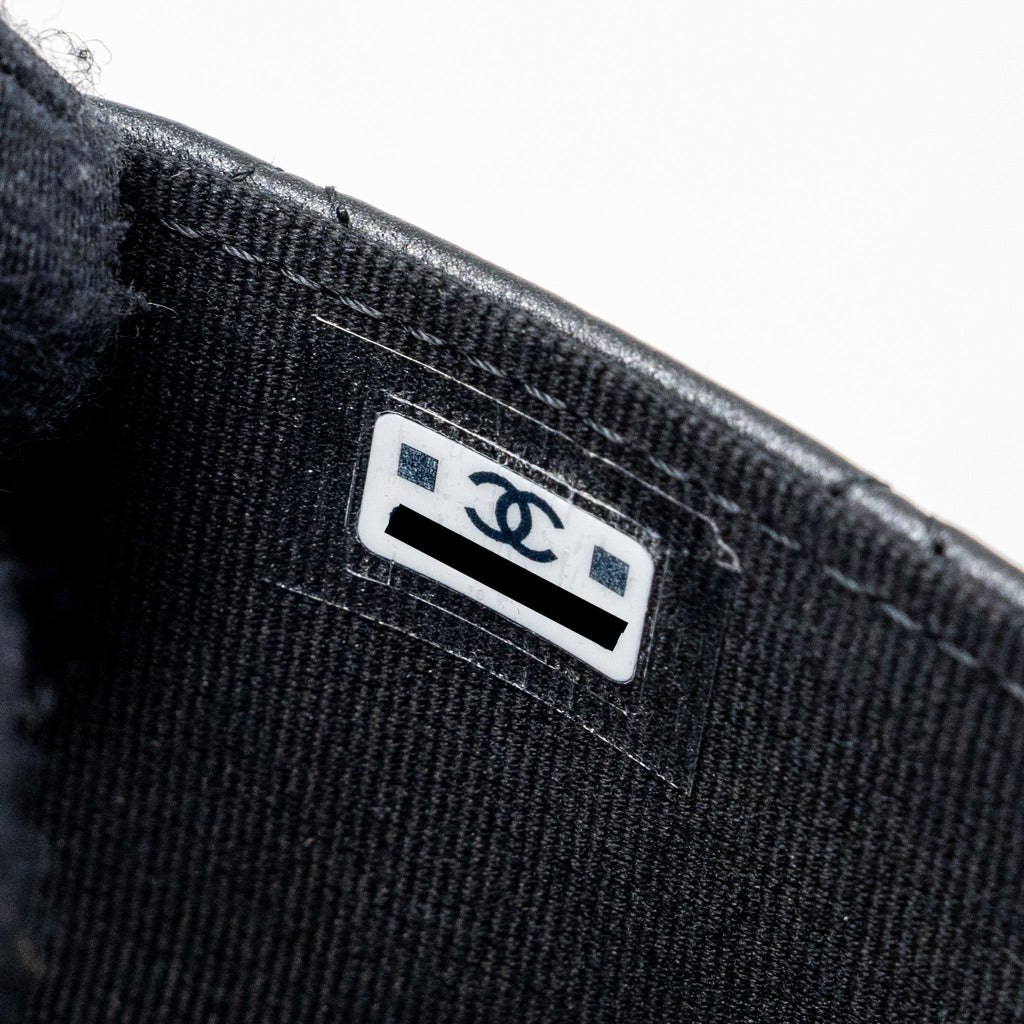 chanel-classic-flap-card-holder-lambskin-so-black-microchip