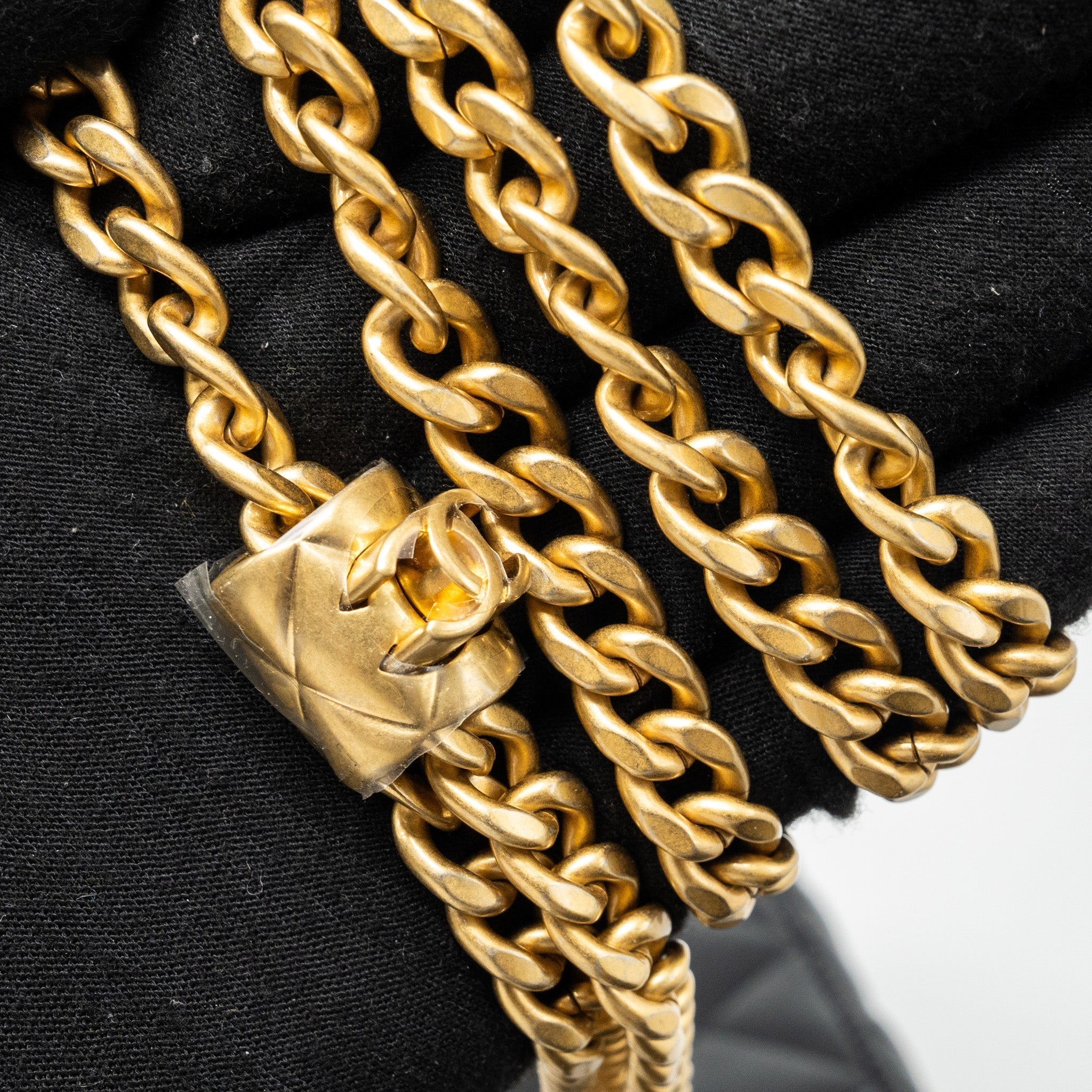 chanel-22k-gold-pillar-adjustable-chain-long-vanity-lambskin-black-ghw-microchip-2