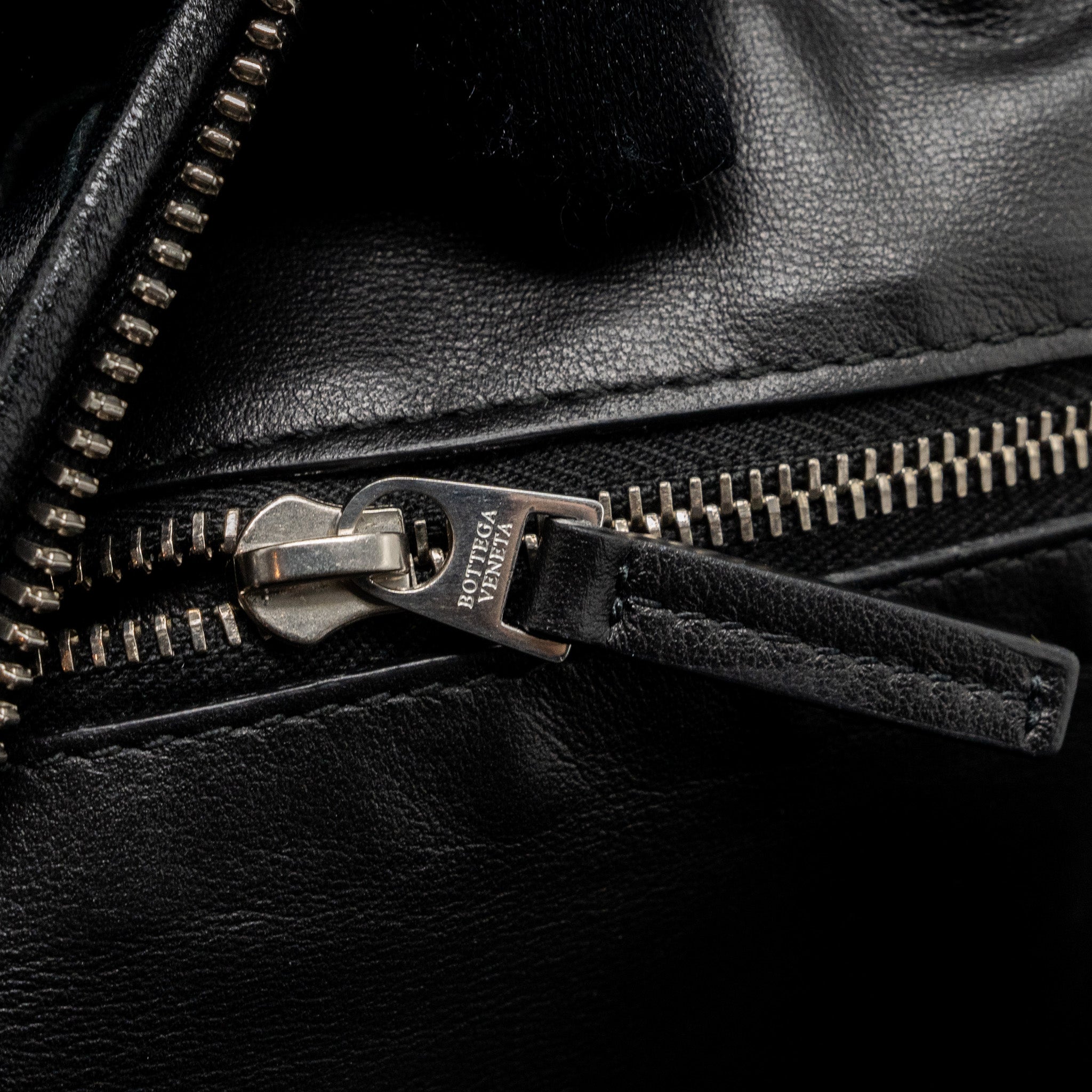 bottega-veneta-small-jodie-lambskin-black-shw