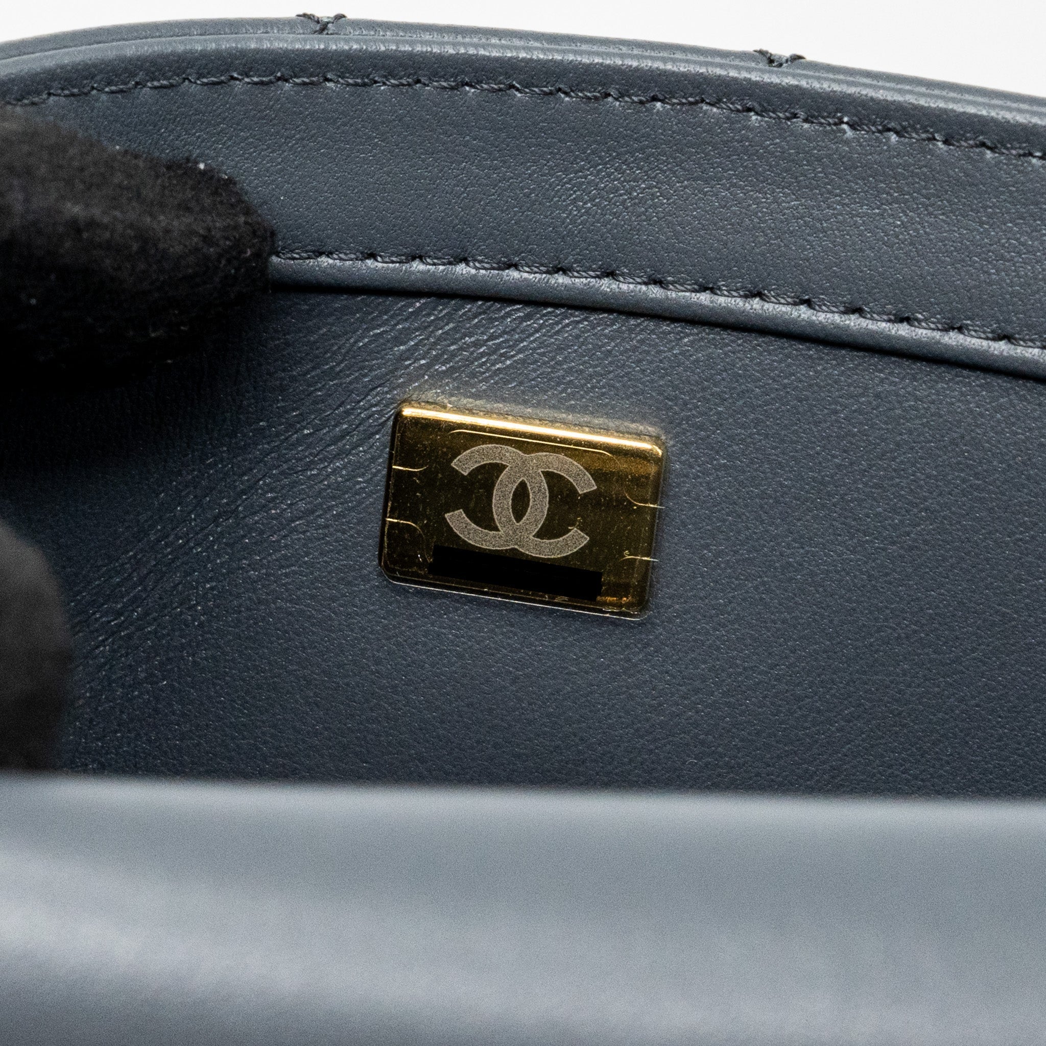 chanel-pearl-crush-mini-rectangular-flap-bag-dark-grey-ghw-microchip