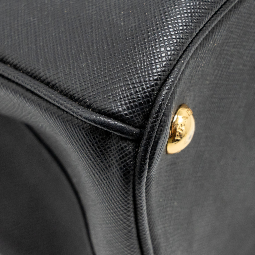 prada-large-saffiano-tote-bag-galleria-saffiano-leather-black-ghw