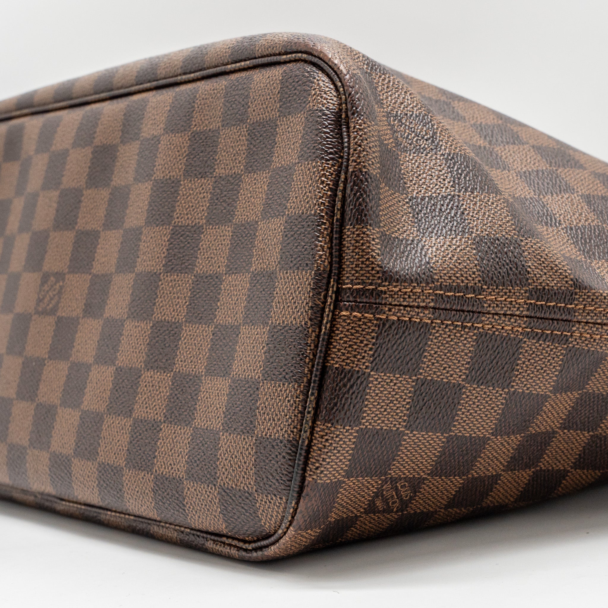 louis-vuitton-neverfull-mm-damier-ebene-canvas-ghw-4