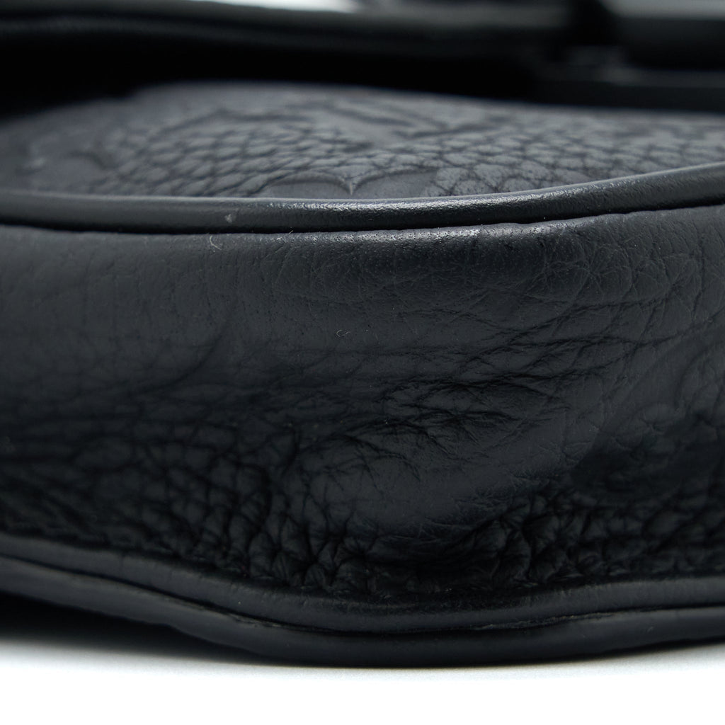 louis-vuitton-s-lock-slingbag-monogram-embossed-taurillon-black-black-hardware-new-version