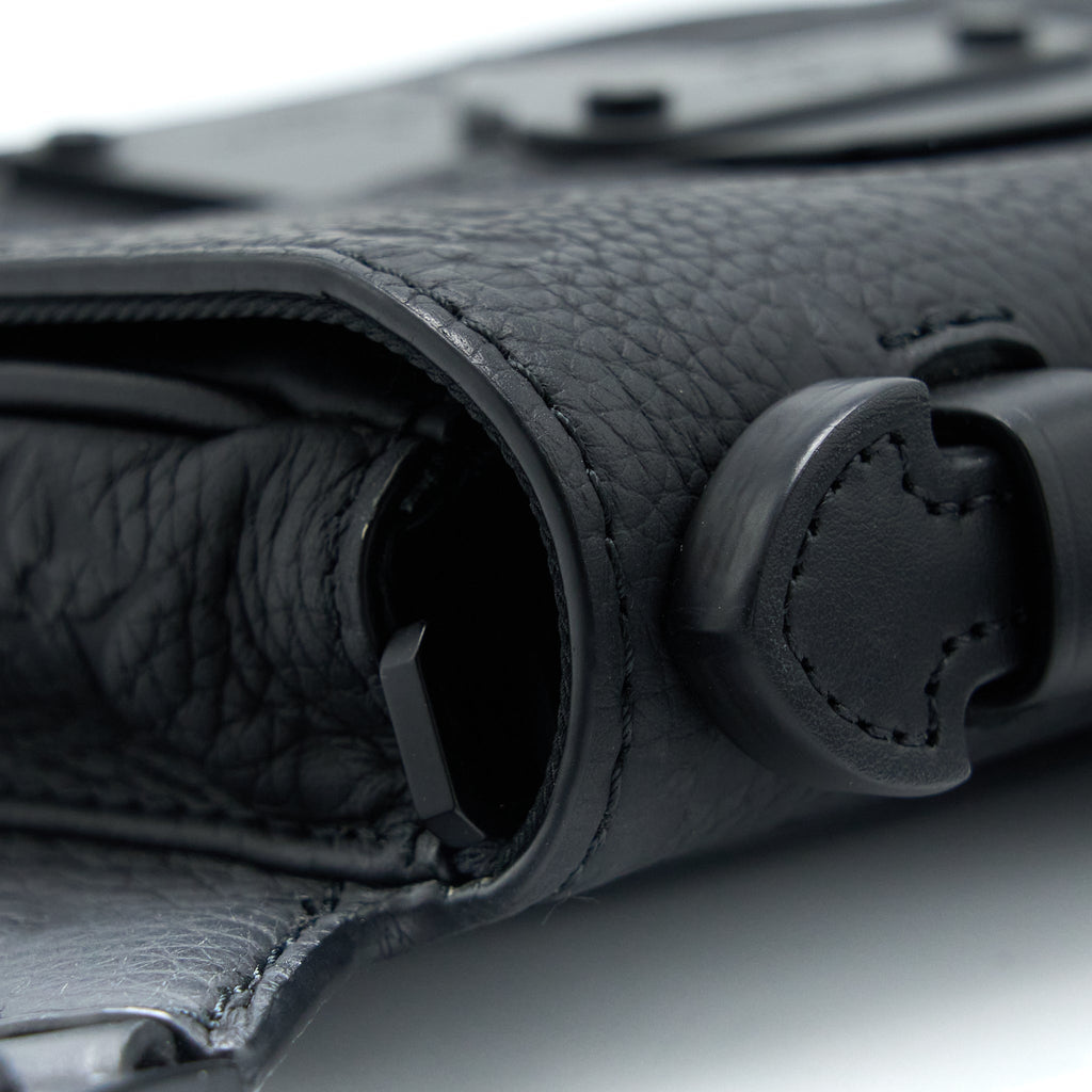 louis-vuitton-s-lock-slingbag-monogram-embossed-taurillon-black-black-hardware-new-version