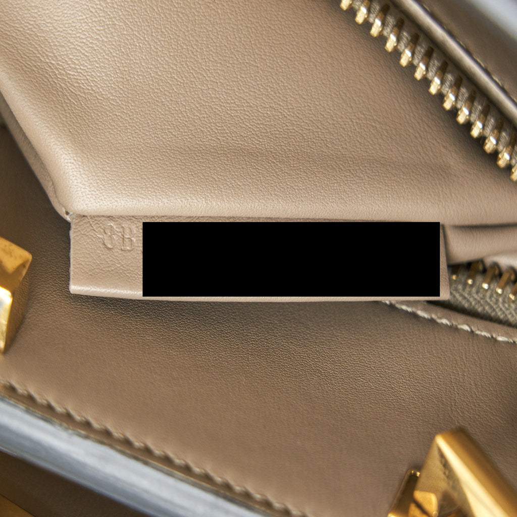 fendi-peekaboo-bag-black-ghw-1
