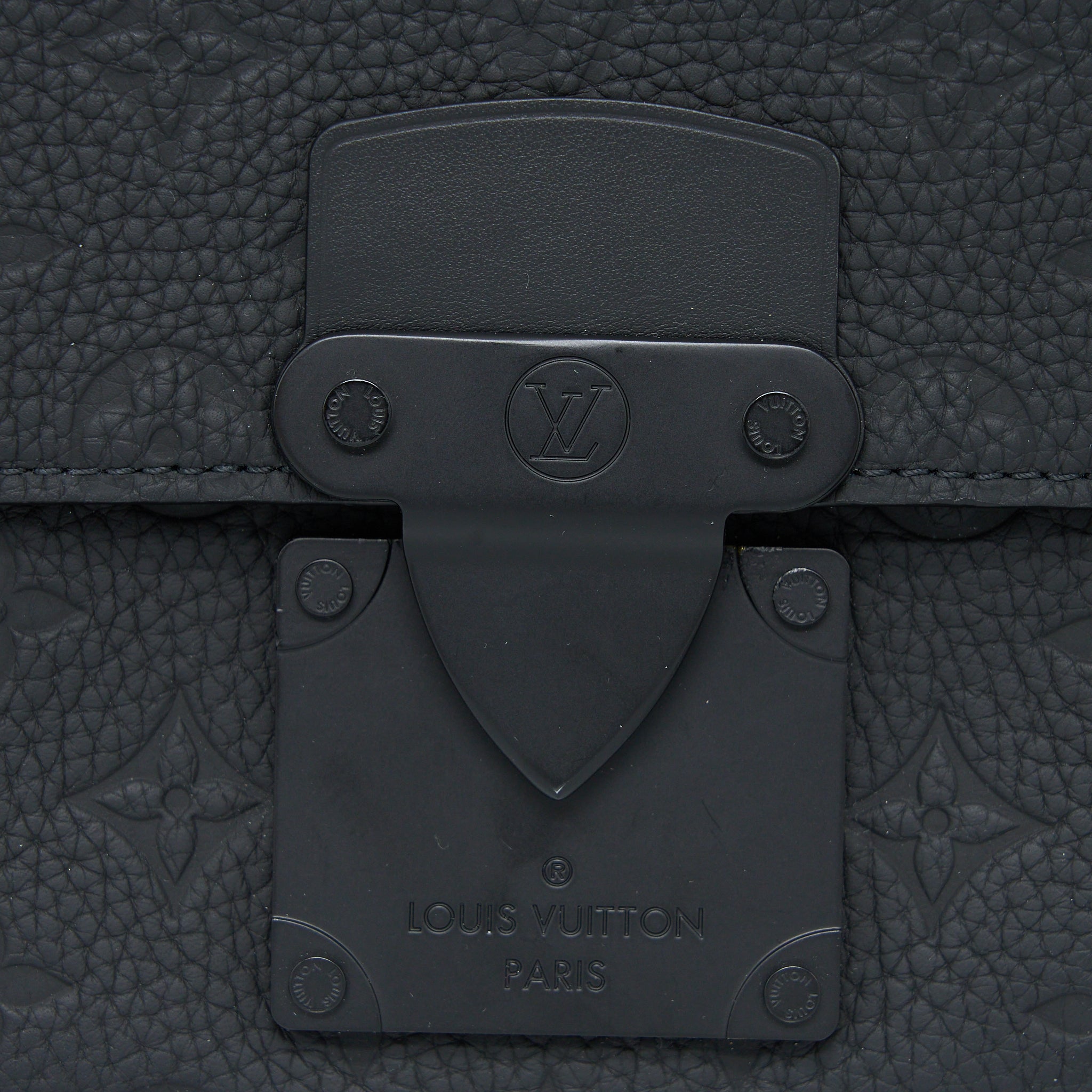 louis-vuitton-s-lock-slingbag-monogram-embossed-taurillon-black-black-hardware-new-version