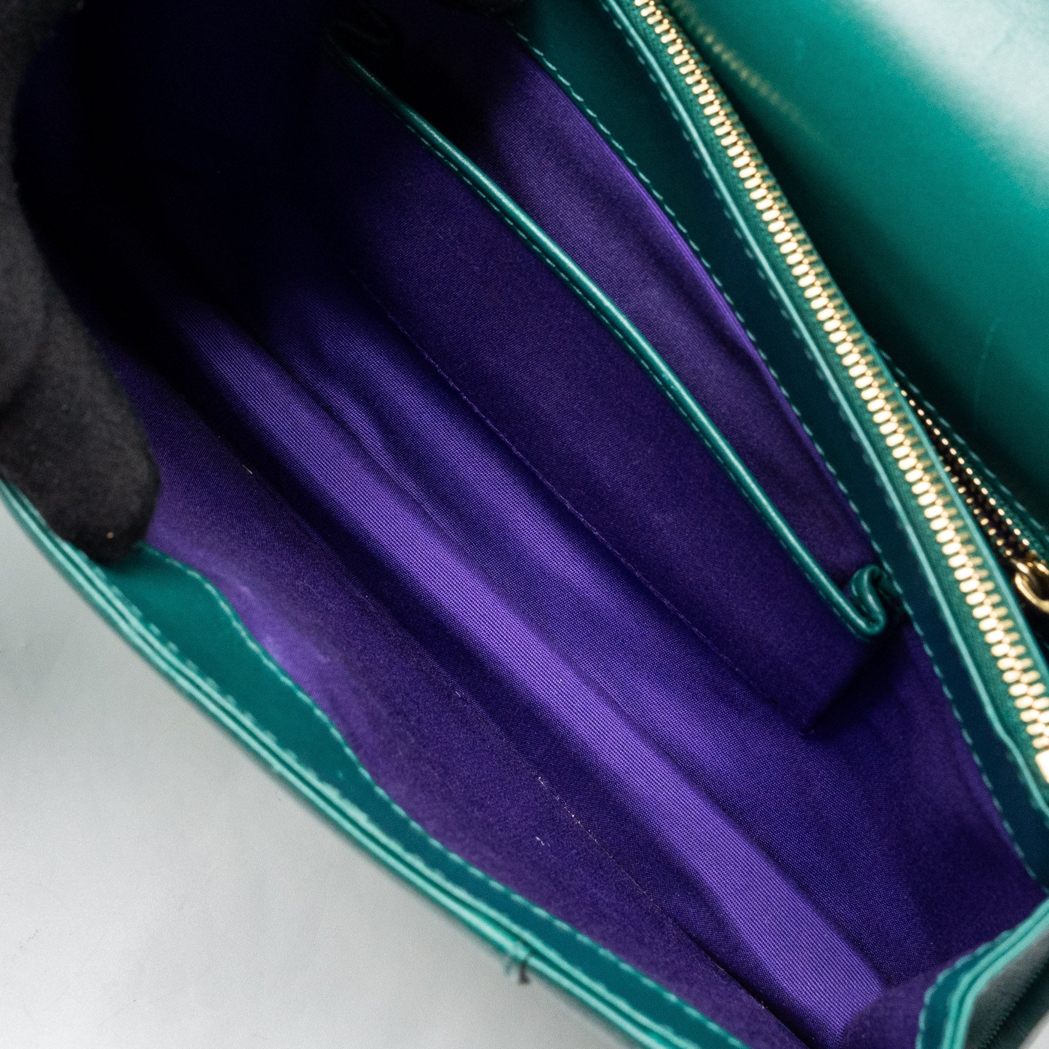 bvlgari-serpenti-forever-flap-bag-calfskin-green-ghw