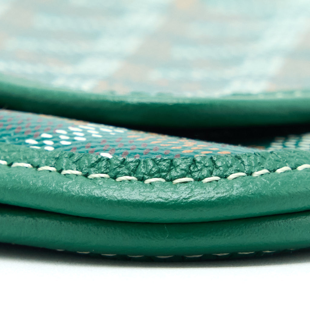 goyard-portefeuille-pochette-plumet-goyardine-canvas-vert-shw