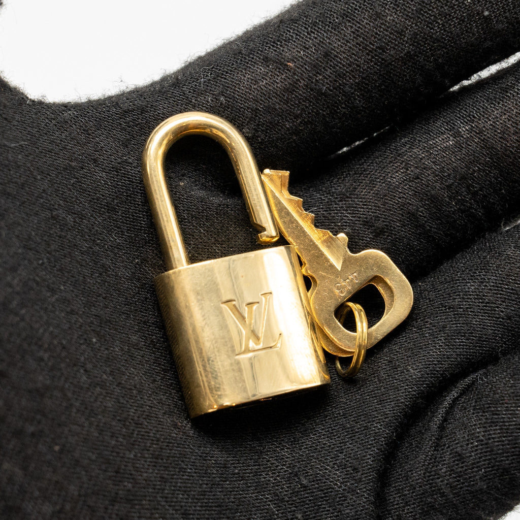 louis-vuitton-montaigne-bb-monogram-canvas-ghw-3