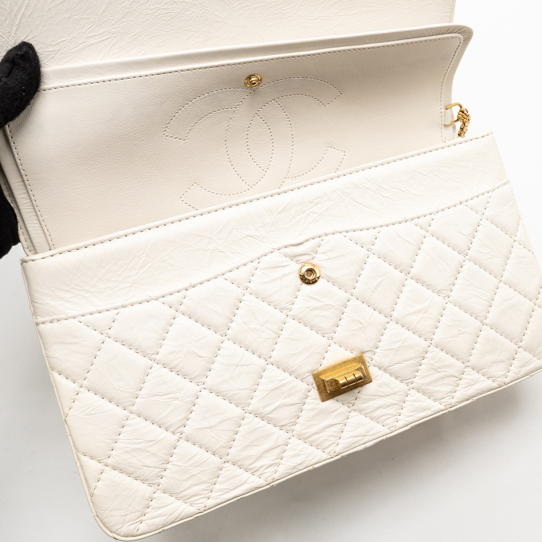 chanel-2-55-226-reissue-double-flap-bag-aged-calfskin-white-ghw-copy