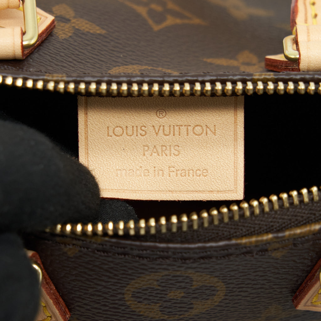 louis-vuitton-nano-speedy-monogram-canvas-lghw