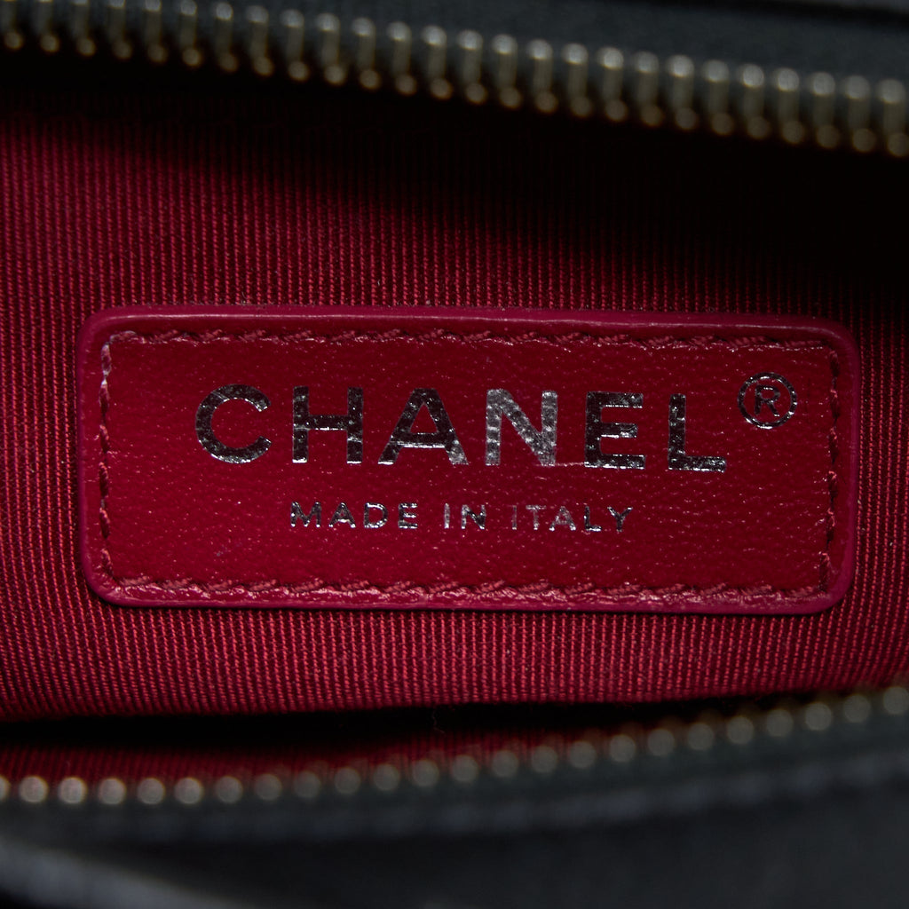 chanel-small-gabrielle-hobo-bag-black-with-multicolour-hardware