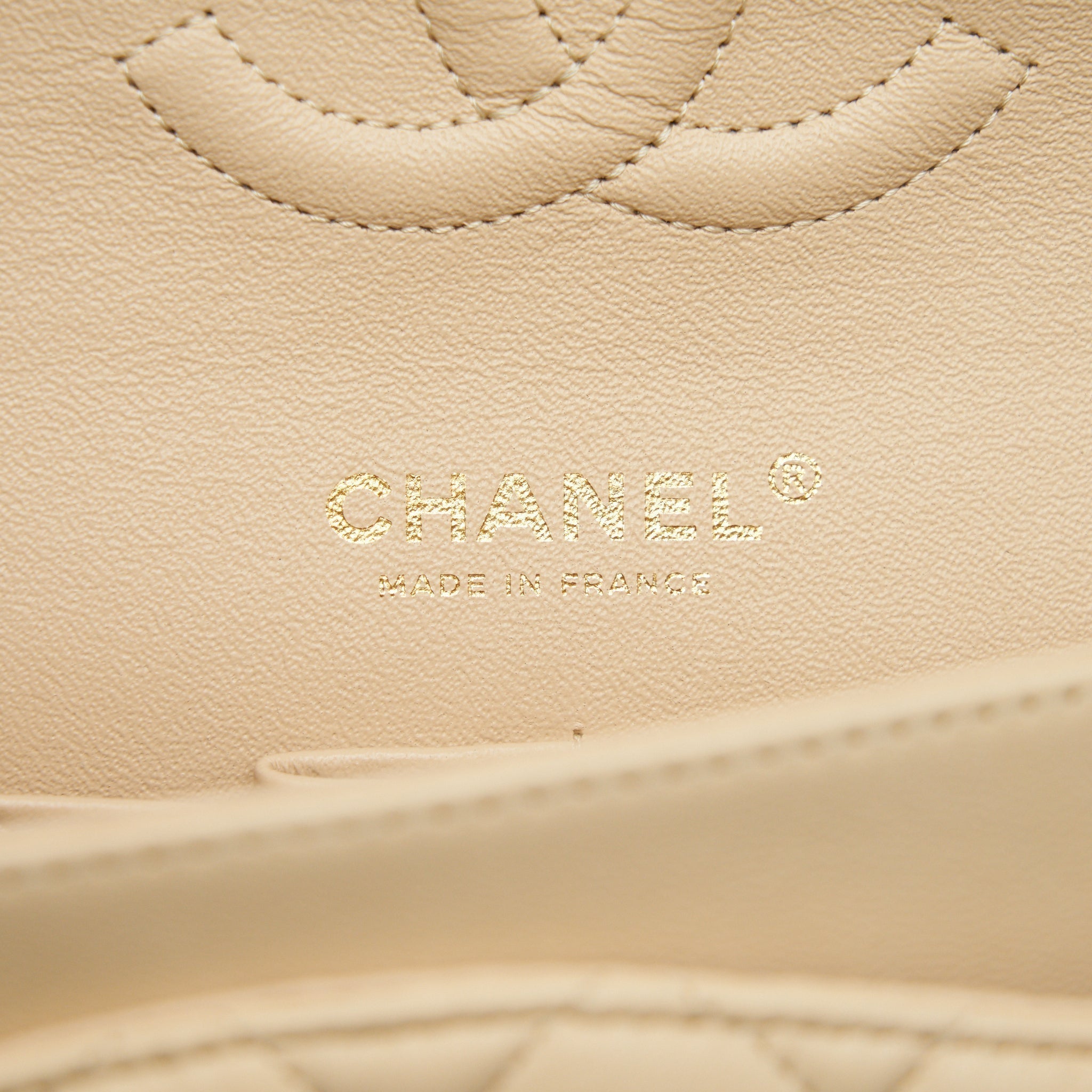 chanel-medium-beige-in-lambskin-ghw