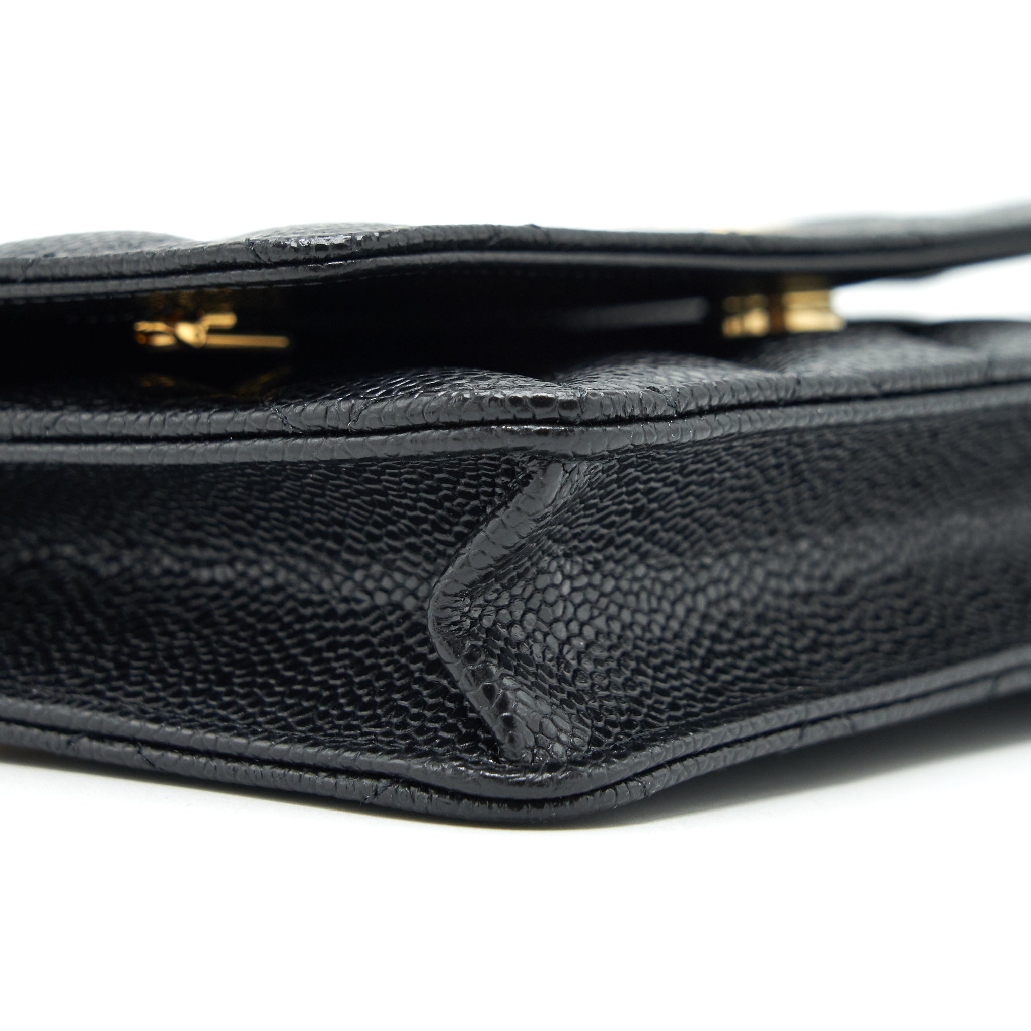 chanel-classic-wallet-on-chain-caviar-black-ghw