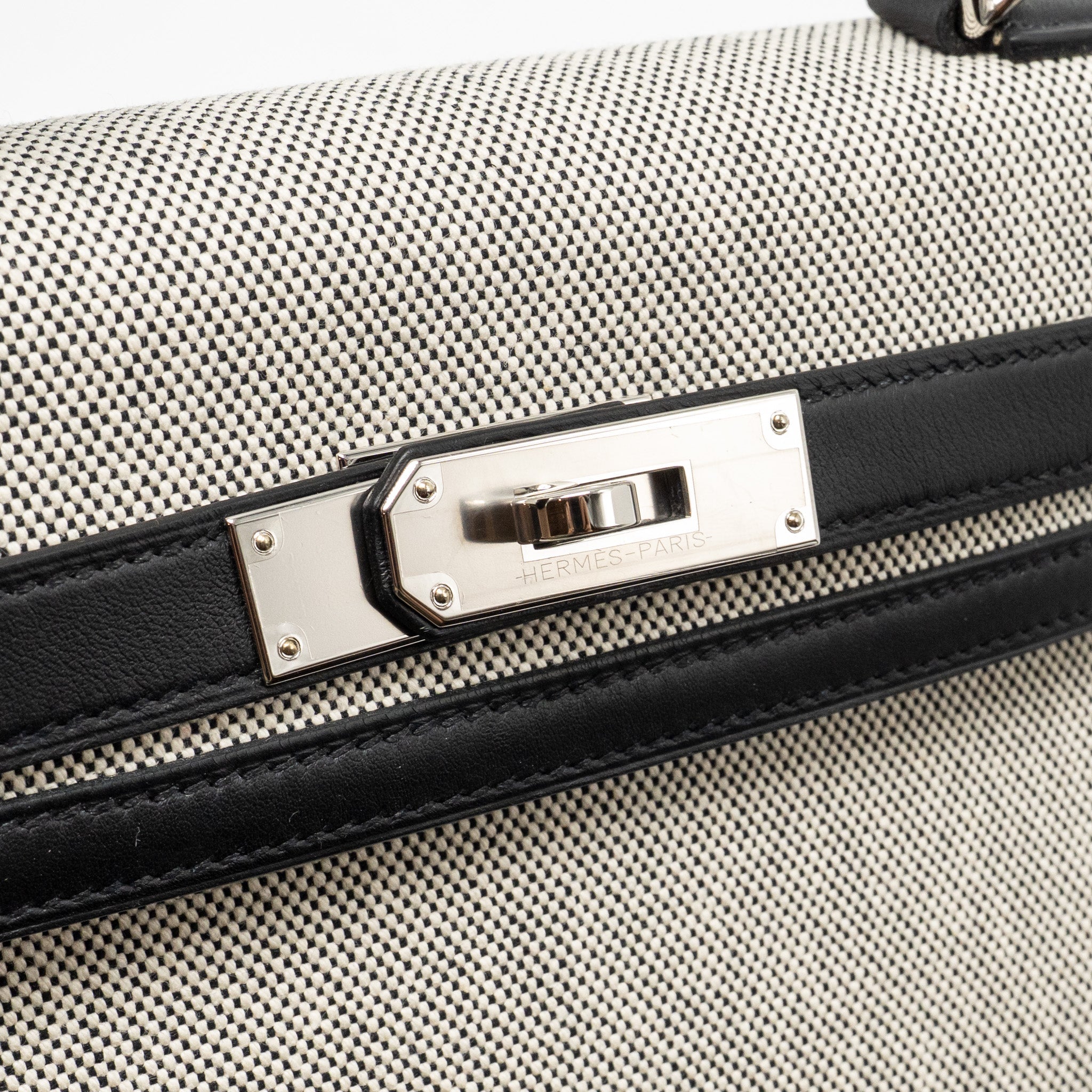 hermes-mini-lindy-swift-gris-pale-gris-meyer-shw-stamp-b-1